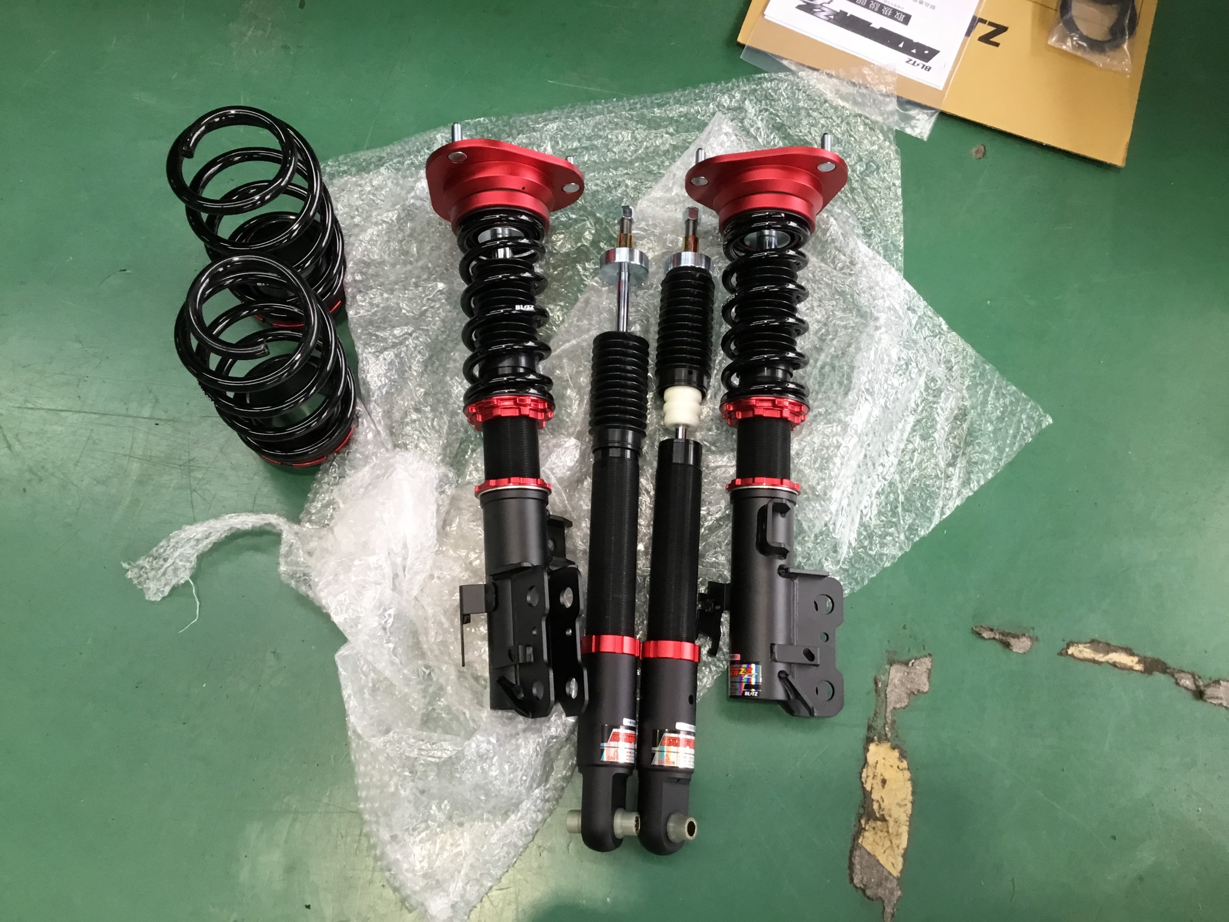 トヨタルミオン 車高調＆マフラー取付 | 店舗おススメ情報