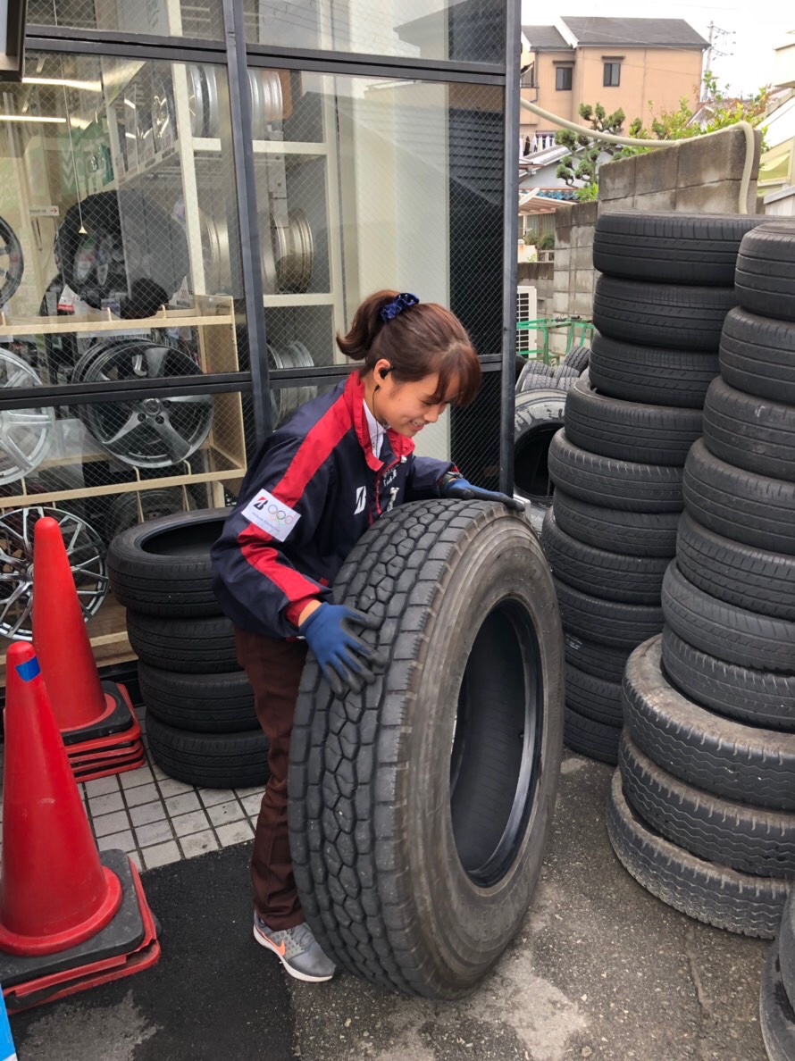 でかい スタッフ日記 タイヤ館 堺 大阪府 和歌山県のタイヤからはじまる トータルカーメンテナンス タイヤ館グループ