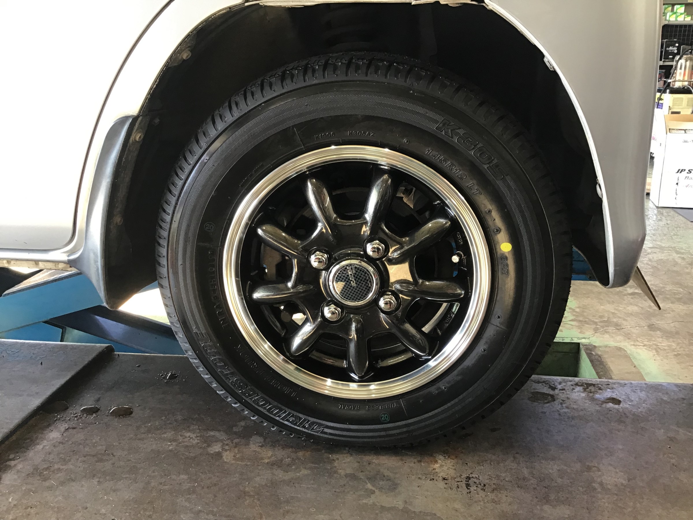 日産・NV100クリッパー タイヤ＆ホイール交換 | 店舗おススメ 