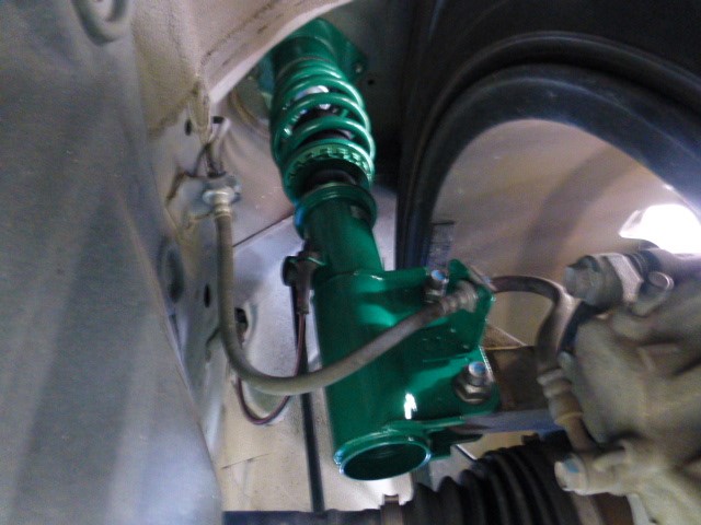 ニッサン E52 エルグランド 車高調取り付けを行いました 日産 エルグランド その他 パーツ取付 足回り関係取付 サービス事例 タイヤ館 阿見 茨城県のタイヤ カー用品ショップ タイヤからはじまる トータルカーメンテナンス タイヤ館グループ