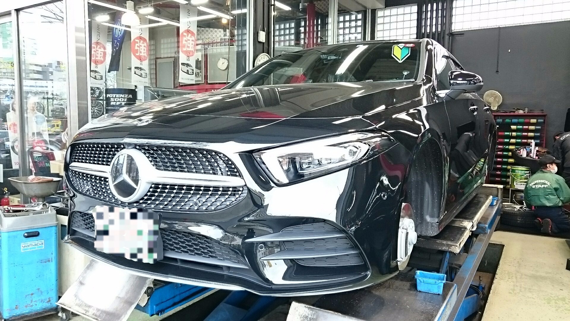 降雪当日！ メルセデス・ベンツ 新型Aクラス W177 & BMW 5シリーズ F10