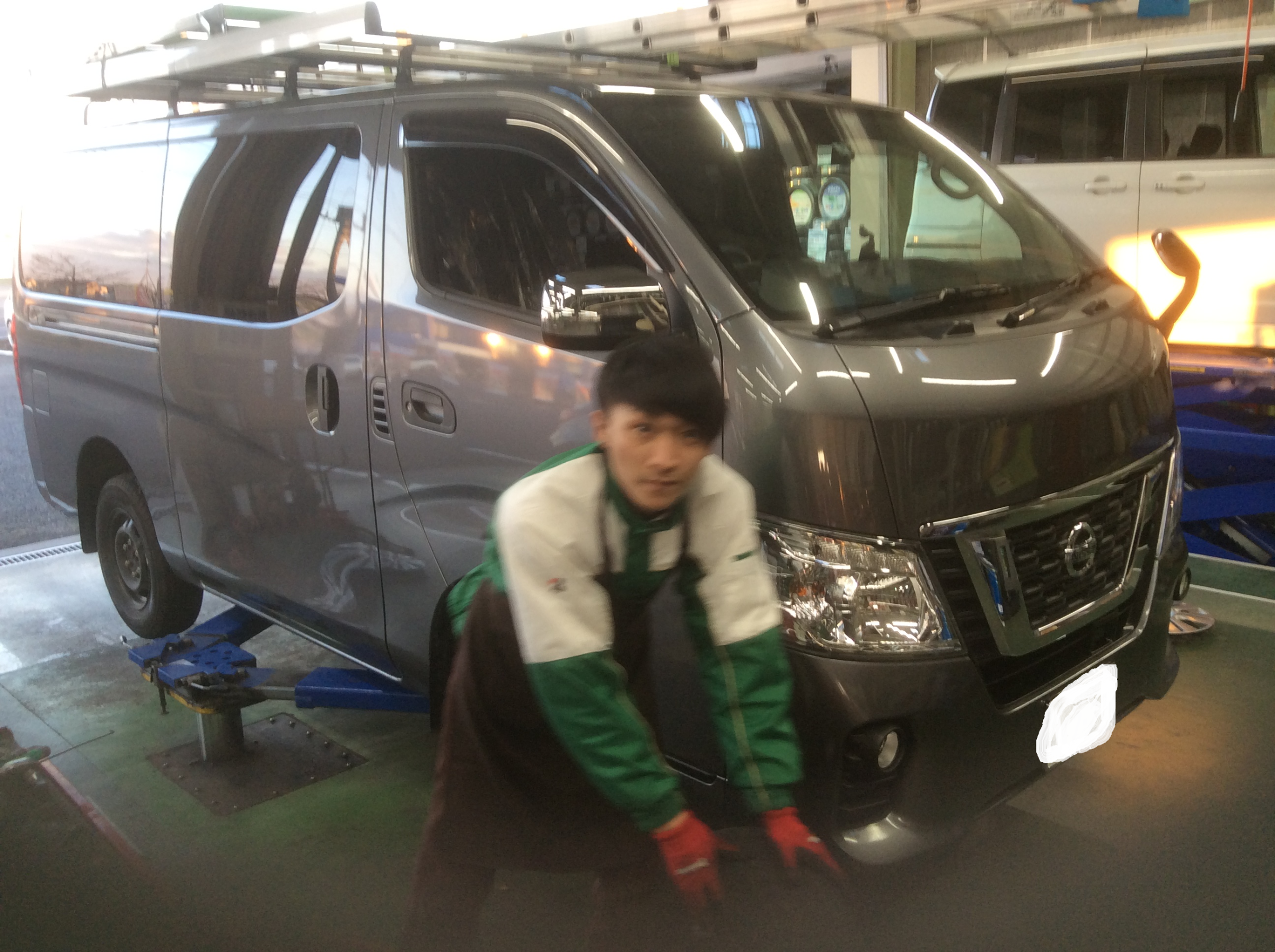 日産：キャラバン E26型 スタッドレスタイヤ＋ホイール取付です 