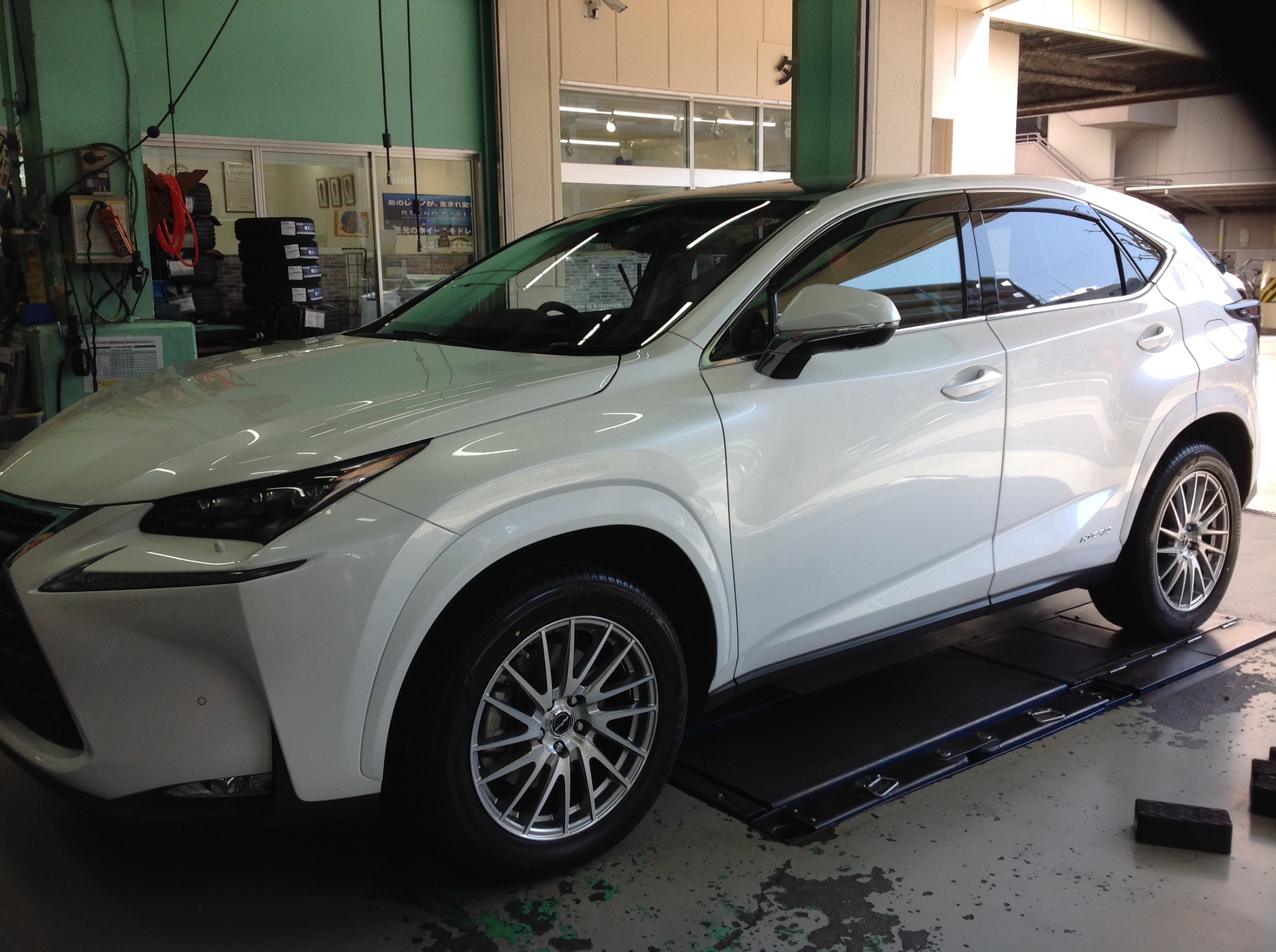レクサス NX 新品セット取り付け！ | 店舗おススメ情報 | タイヤ館