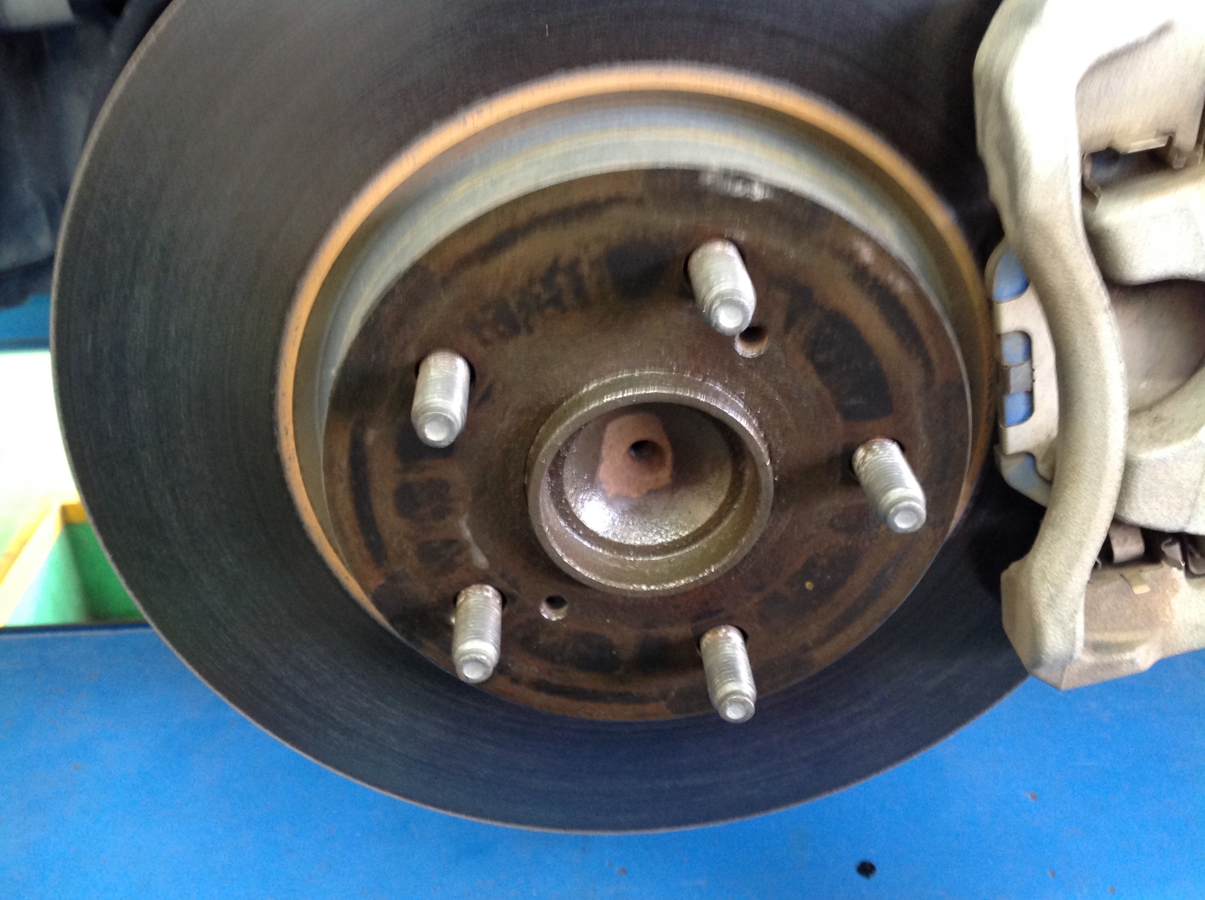 奇麗に磨いて、防錆剤を添付