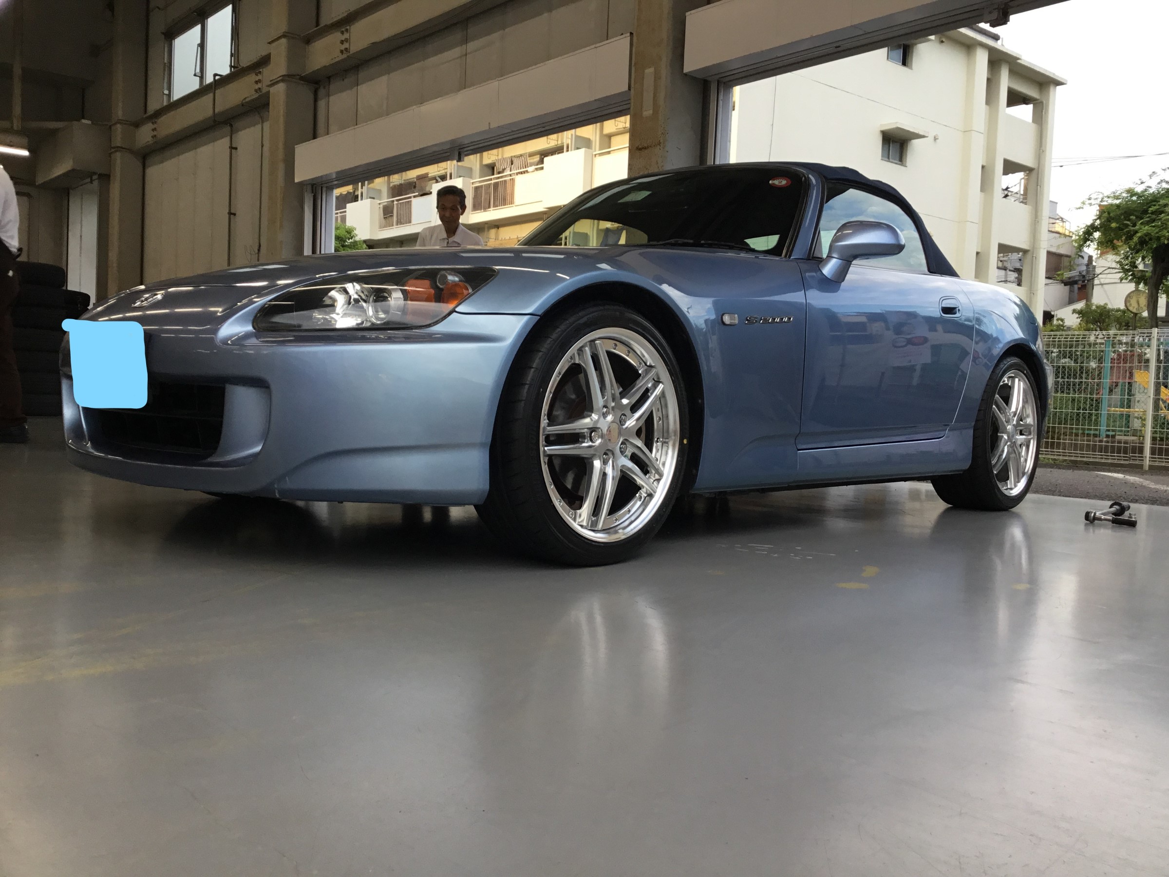 S00 タイヤ ホイール取付 ホンダ S00 ホイール タイヤ ホイール関連 窒素ガス充填 サービス事例 タイヤ館 羽田 東京都のタイヤ カー用品ショップ タイヤからはじまる トータルカーメンテナンス タイヤ館グループ