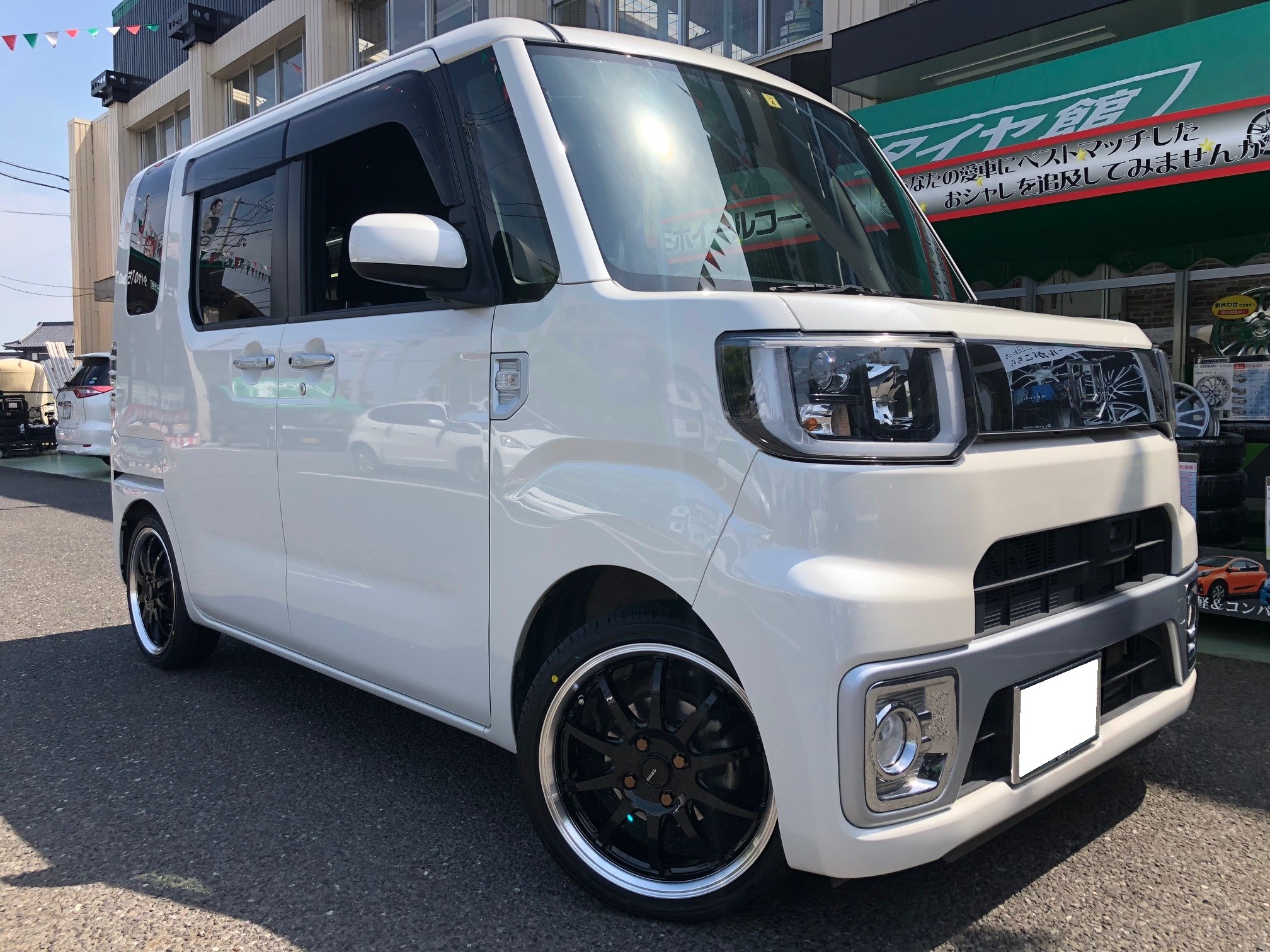 ダイハツ LA700S・ウェイク】タイヤ＆ホイール取付のご紹介です