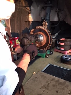 ハブ防錆施工中
