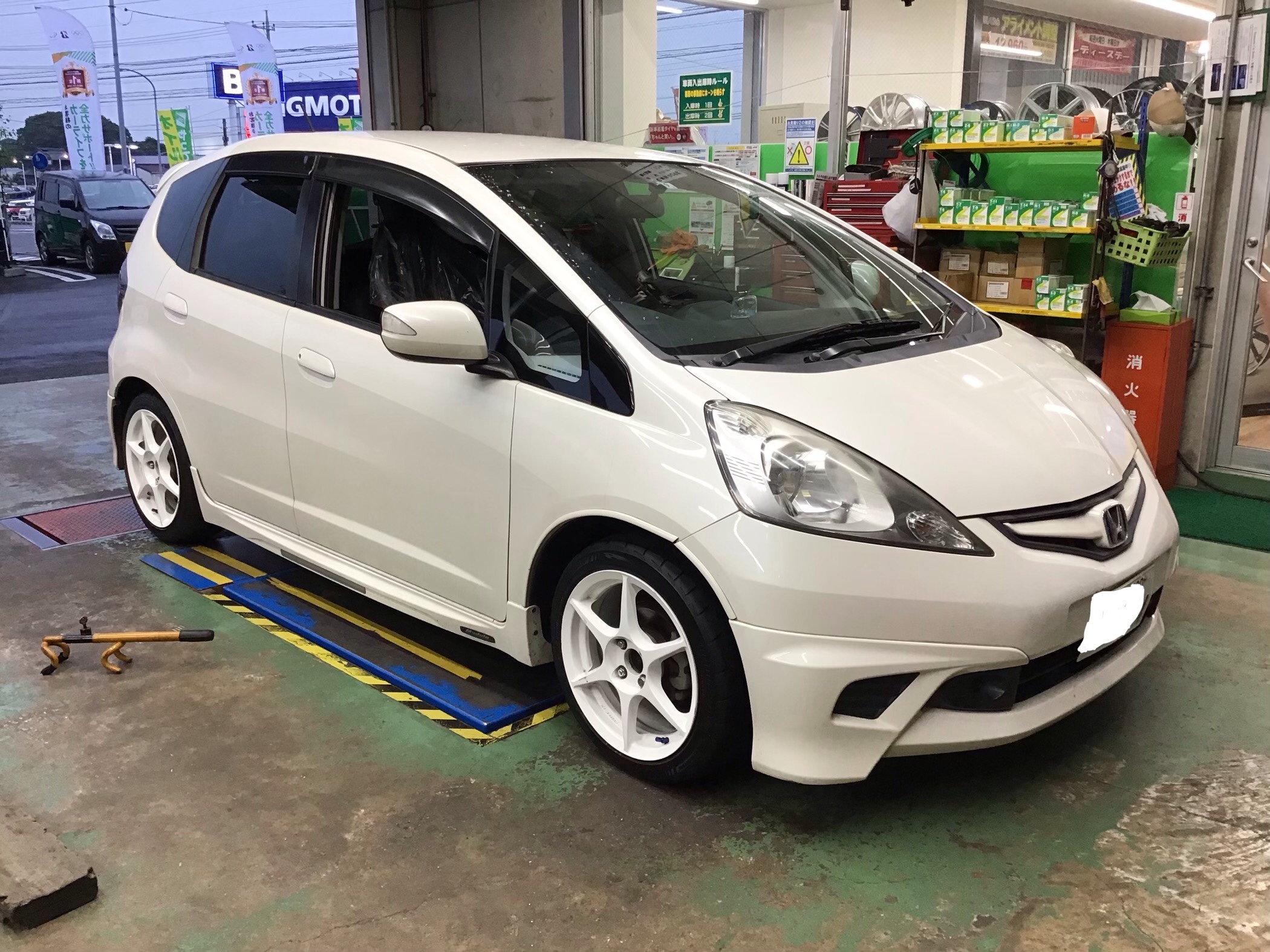 HONDA・FIT】 POTENZA RE003 交換 | ホンダ フィット タイヤ タイヤ