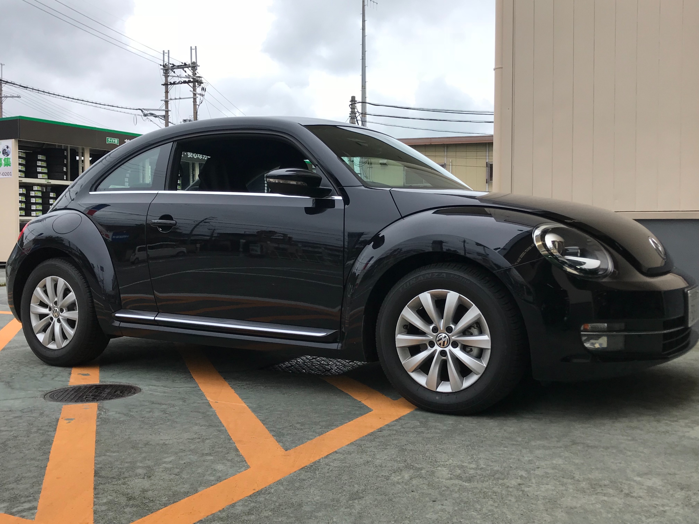 Volkswagen ビートル 17インチ ホイールタイヤセット 2020年