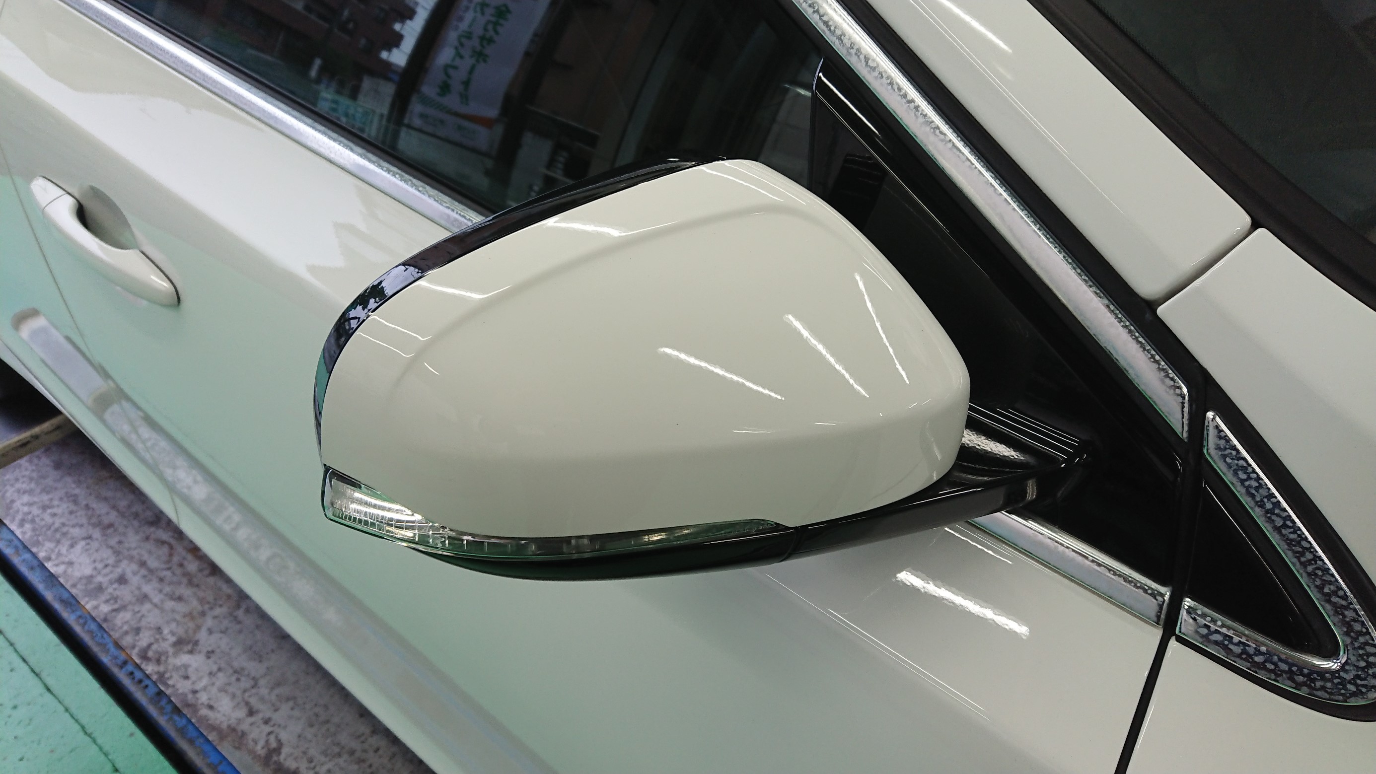 Volvo V40 カーボンシート施工 With Corporation Group スタッフの元気blog