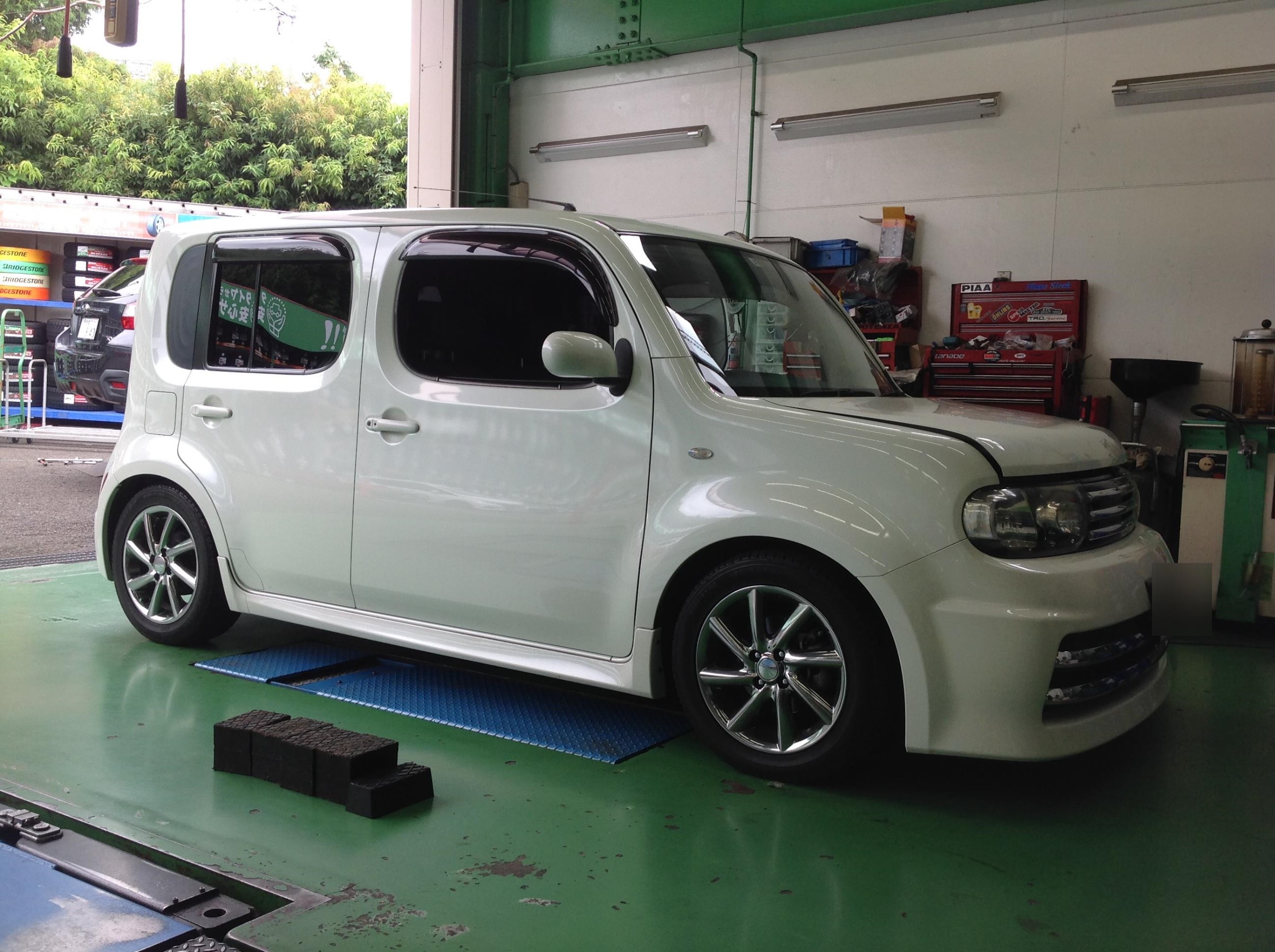 キューブ テイン車庫調のお取付 日産 キューブ サービス事例 タイヤ館 成瀬 タイヤからはじまる トータルカーメンテナンス タイヤ館グループ