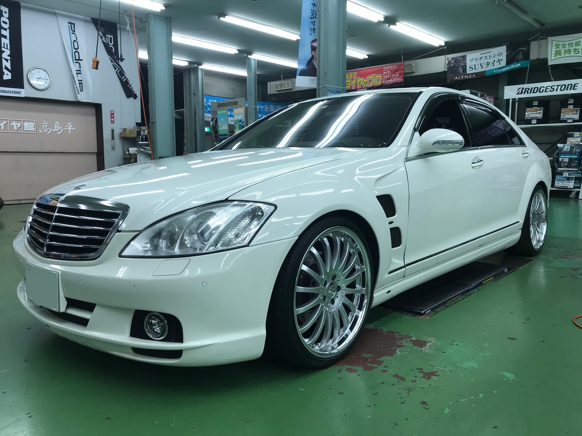 W221ベンツにカールソンお取り付け | 店舗おススメ情報 | タイヤ
