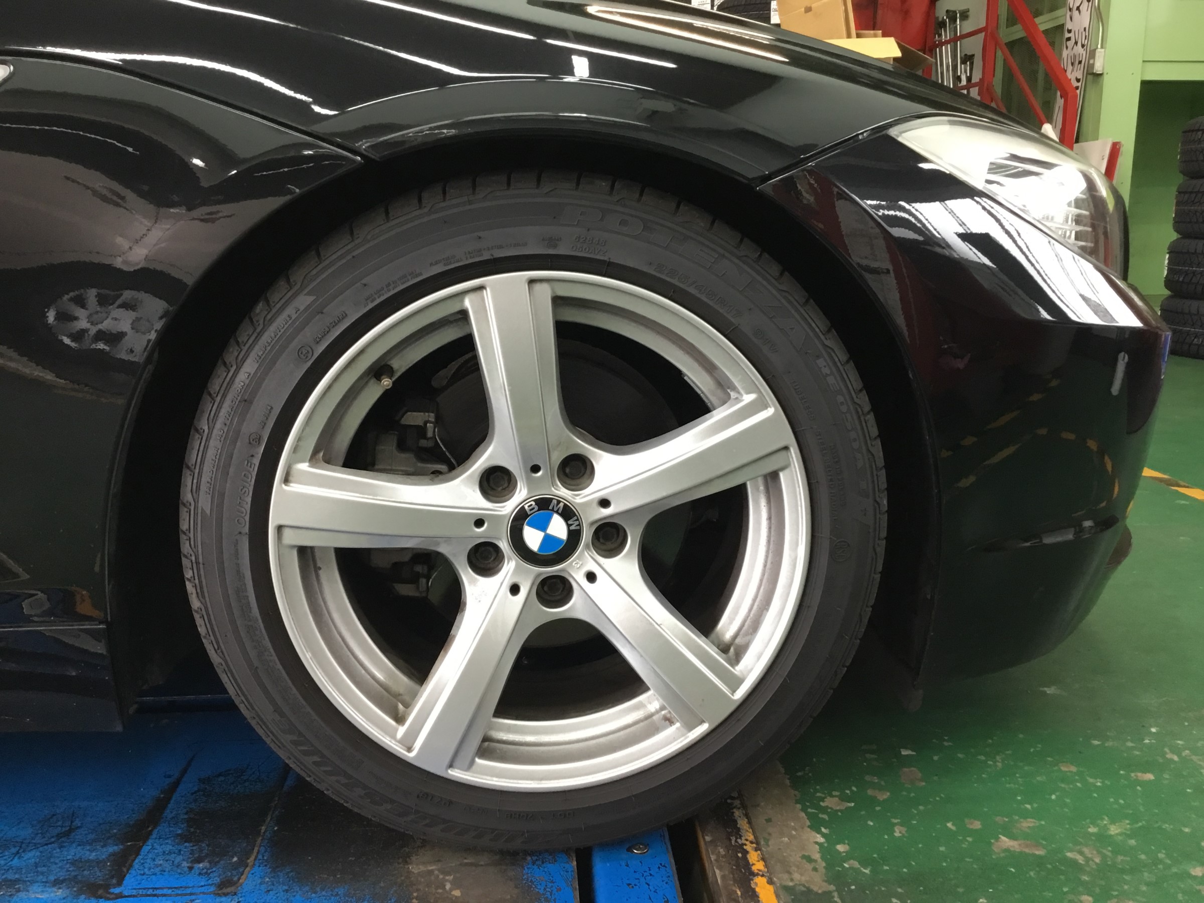 Ta28★E89 Z4 用 H&R スプリングキット 28987-1 黒 558368_x600.jpg