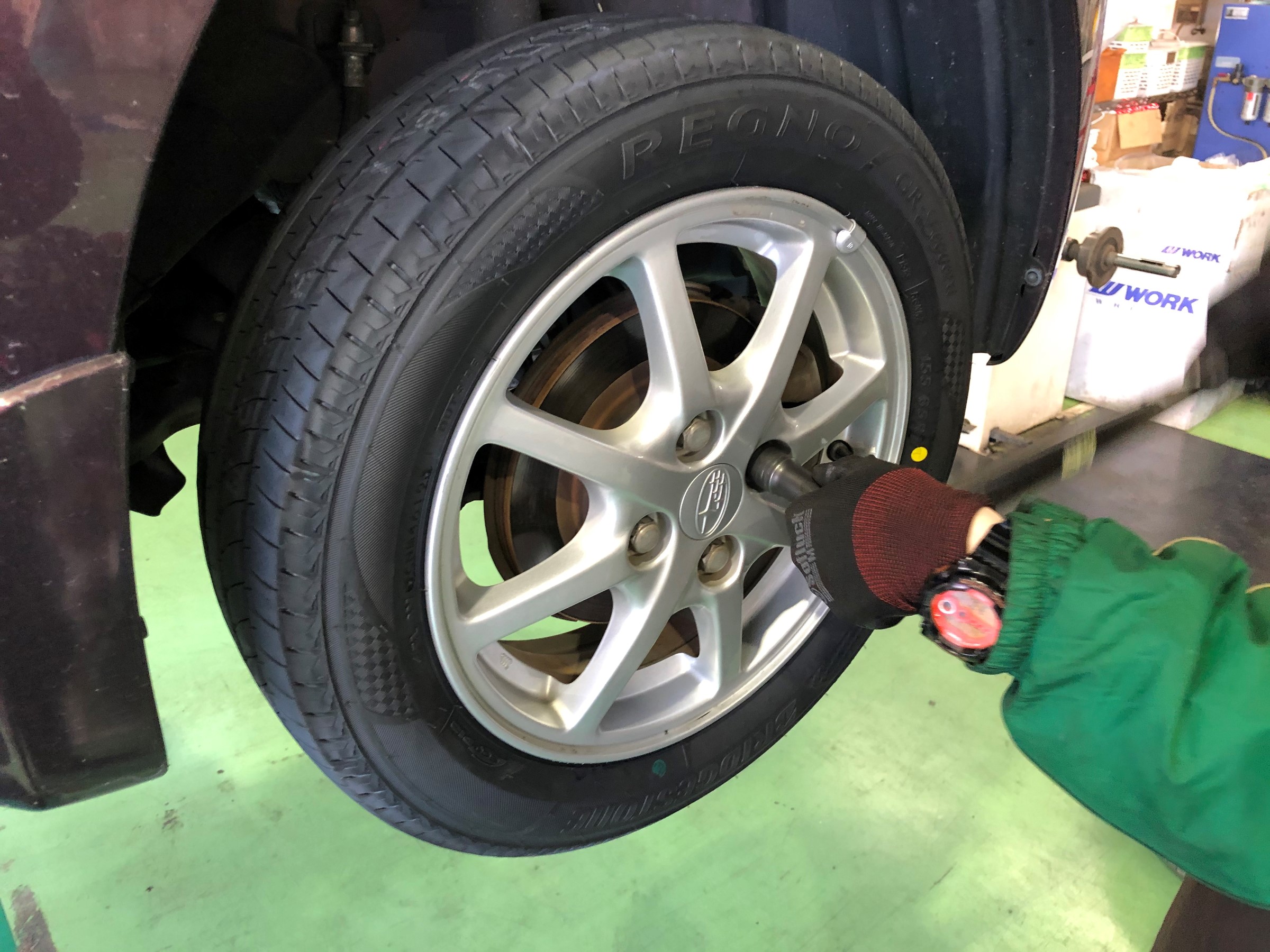 軽自動車用 レグノも あるんですっ スバル ルクラカスタム タイヤ タイヤ ホイール関連 タイヤ ホイール交換 技術サービス施工事例 タイヤ館 福岡東 タイヤからはじまる トータルカーメンテナンス タイヤ館グループ