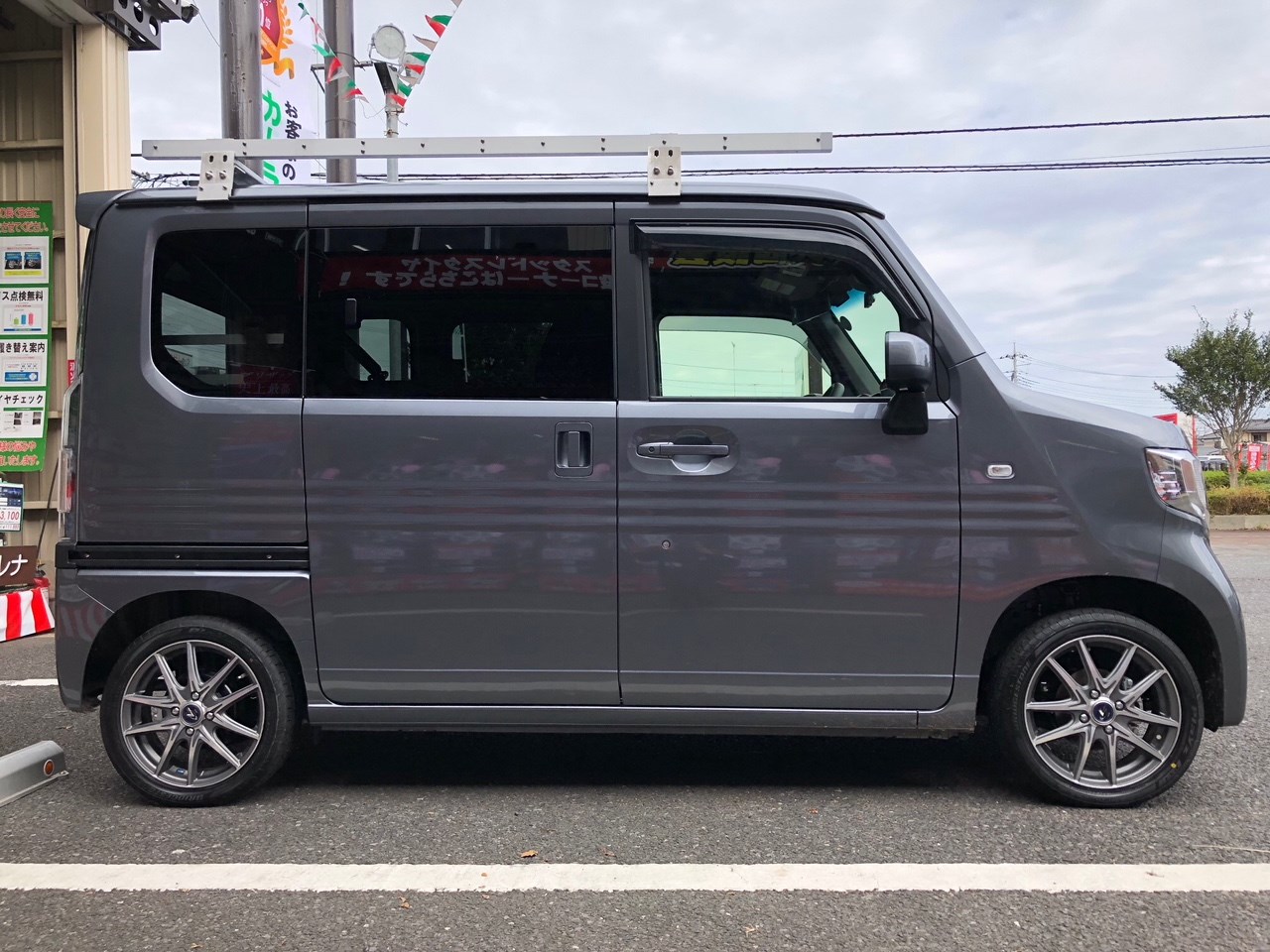 ホンダ Jj1 N Van タイヤ交換を行いました ホンダ タイヤ タイヤ ホイール関連 窒素ガス充填 サービス事例 タイヤ館 阿見 茨城県のタイヤ カー用品ショップ タイヤからはじまる トータルカーメンテナンス タイヤ館グループ