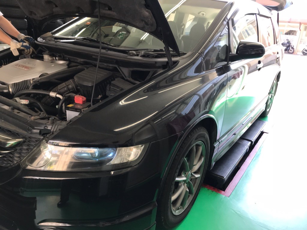 ホンダ オデッセイRB1 KYB NEW SR SPECIAL ショックアブソーバー 交換