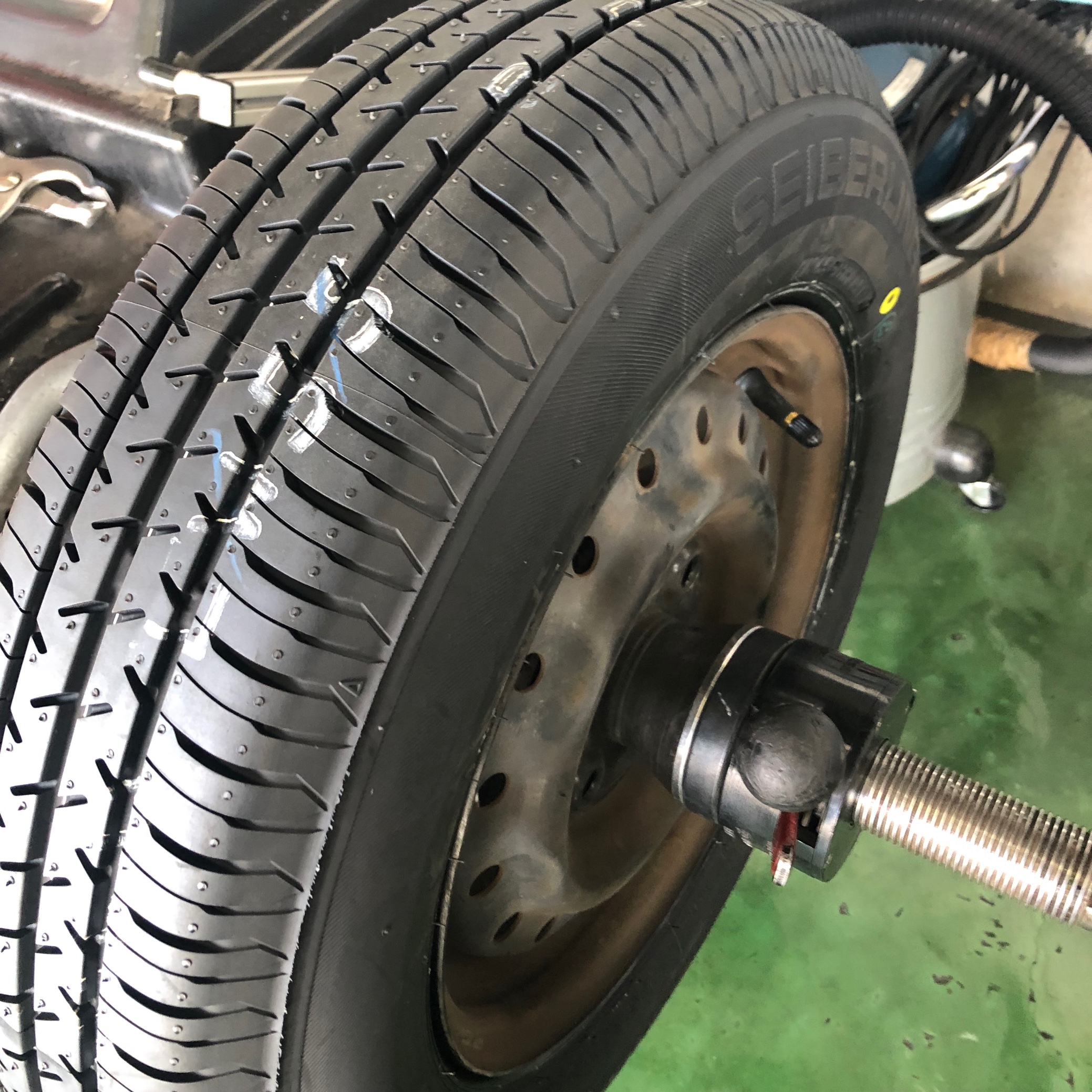 タイヤホイール バランス調整 スタッフ日記 タイヤ館 真岡 タイヤからはじまる トータルカーメンテナンス タイヤ館グループ