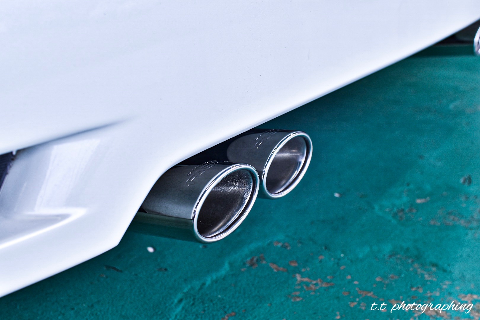 エルグランド E51 マフラー交換 | 店舗おススメ情報 | タイヤ館