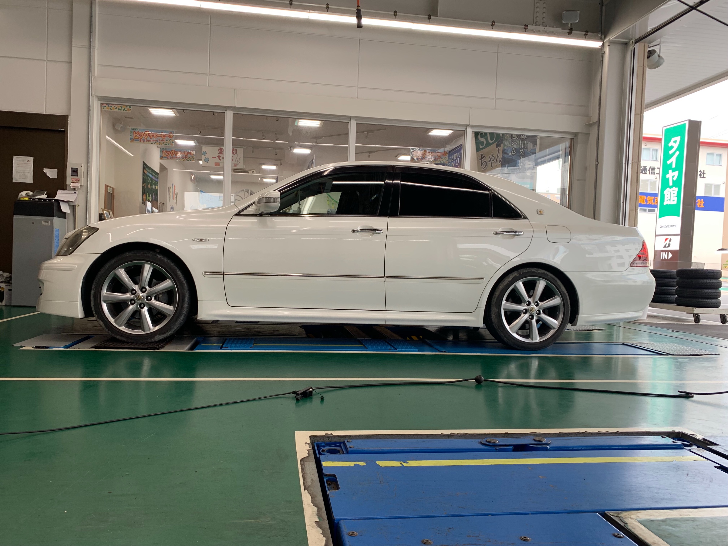 18クラウン 車高調整&アライメント調整(*´꒳`*) | 店舗おススメ