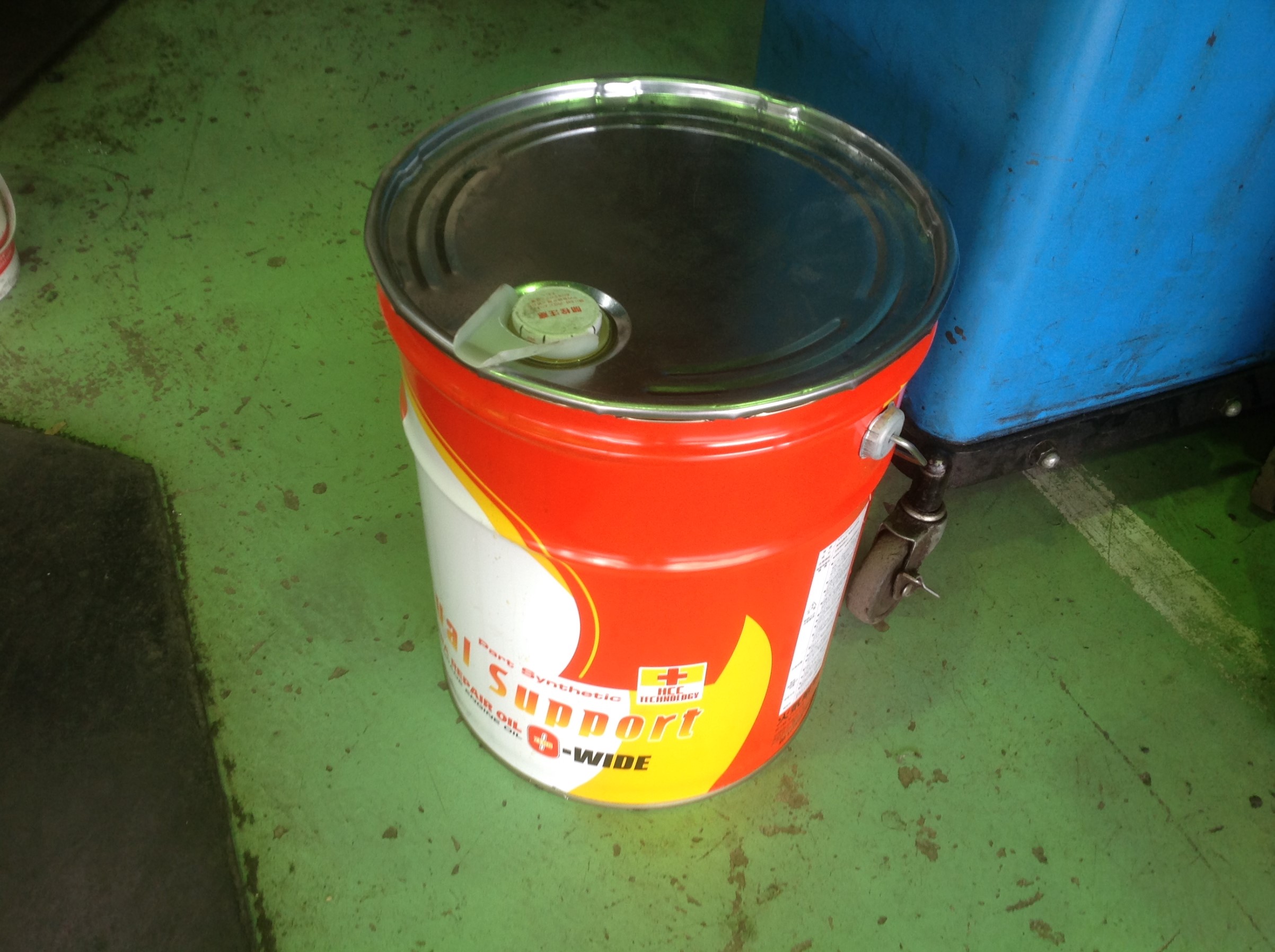 オ・・、オイルの減りが早い・・・ スタッフ日記 タイヤ館 さいたま新都心 タイヤからはじまる、トータルカーメンテナンス タイヤ館グループ