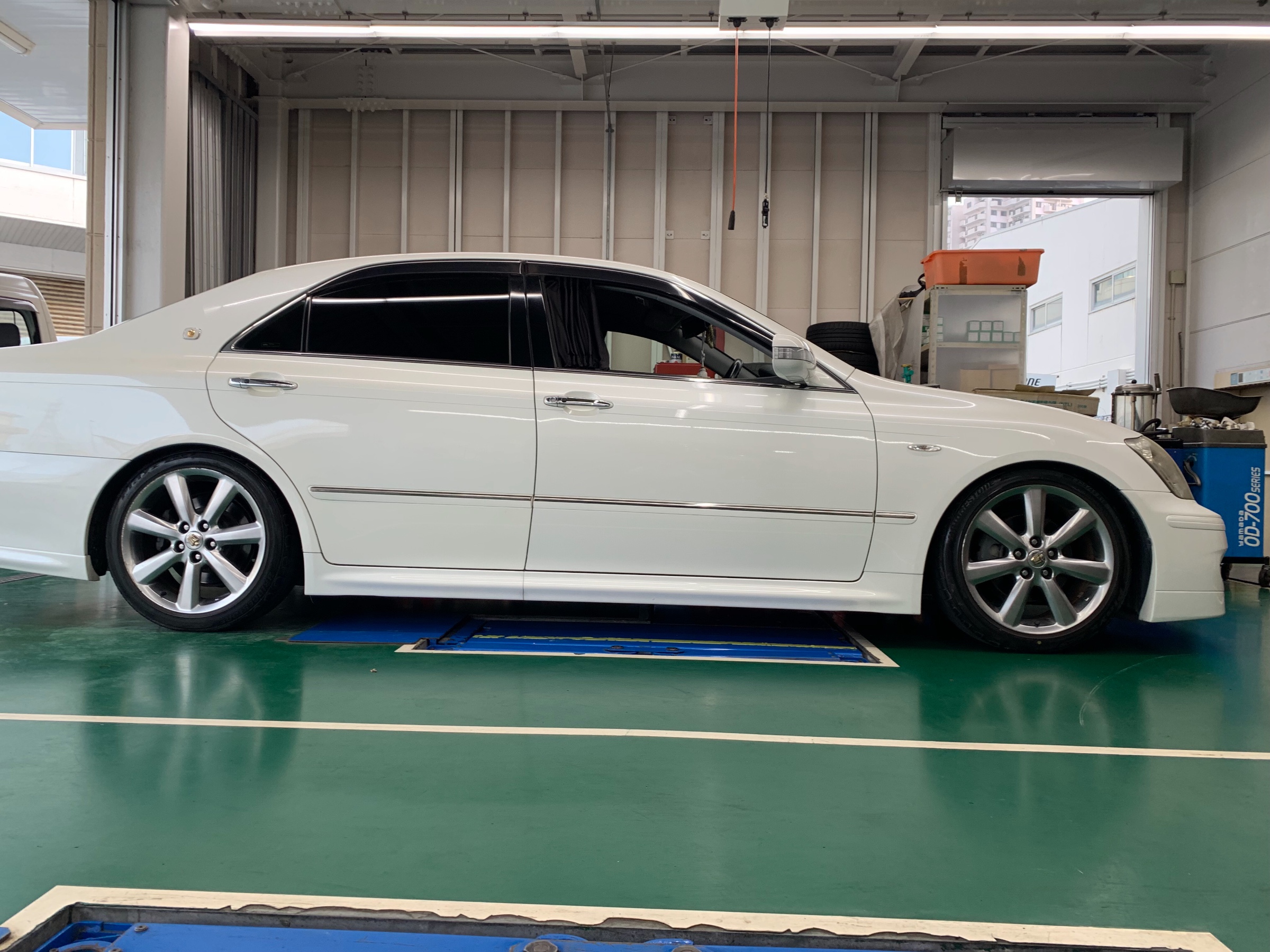 18クラウン 車高調整&アライメント調整(*´꒳`*) | 店舗おススメ