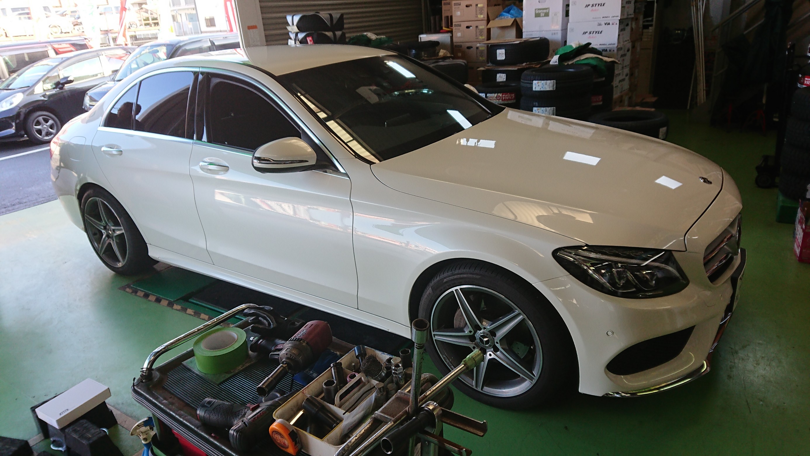 メルセデス・ベンツ W205 ローダウンしました！ | メルセデス・ベンツ