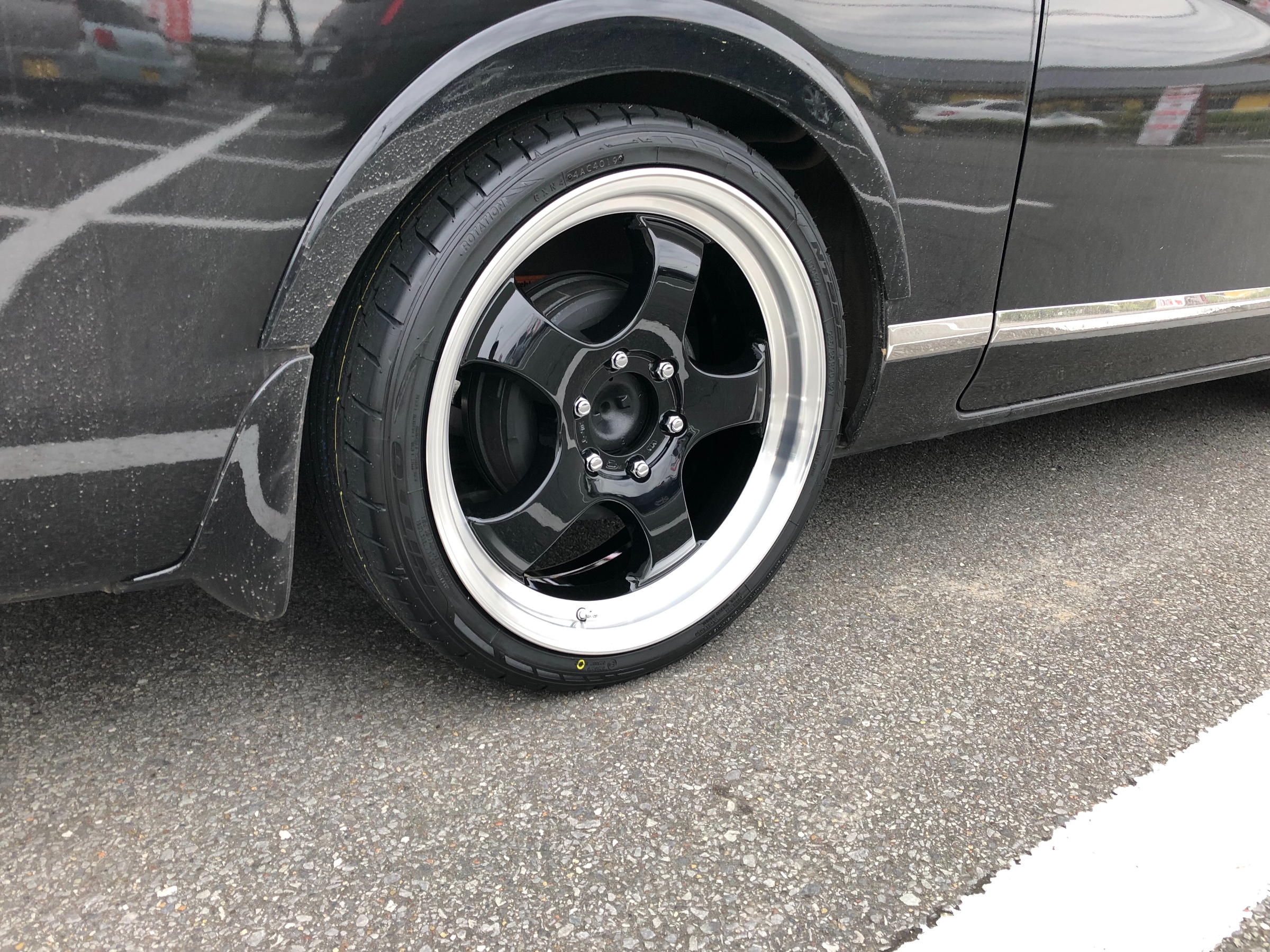 NV350キャラバン アルミホイール交換 | 店舗おススメ情報 | タイヤ館