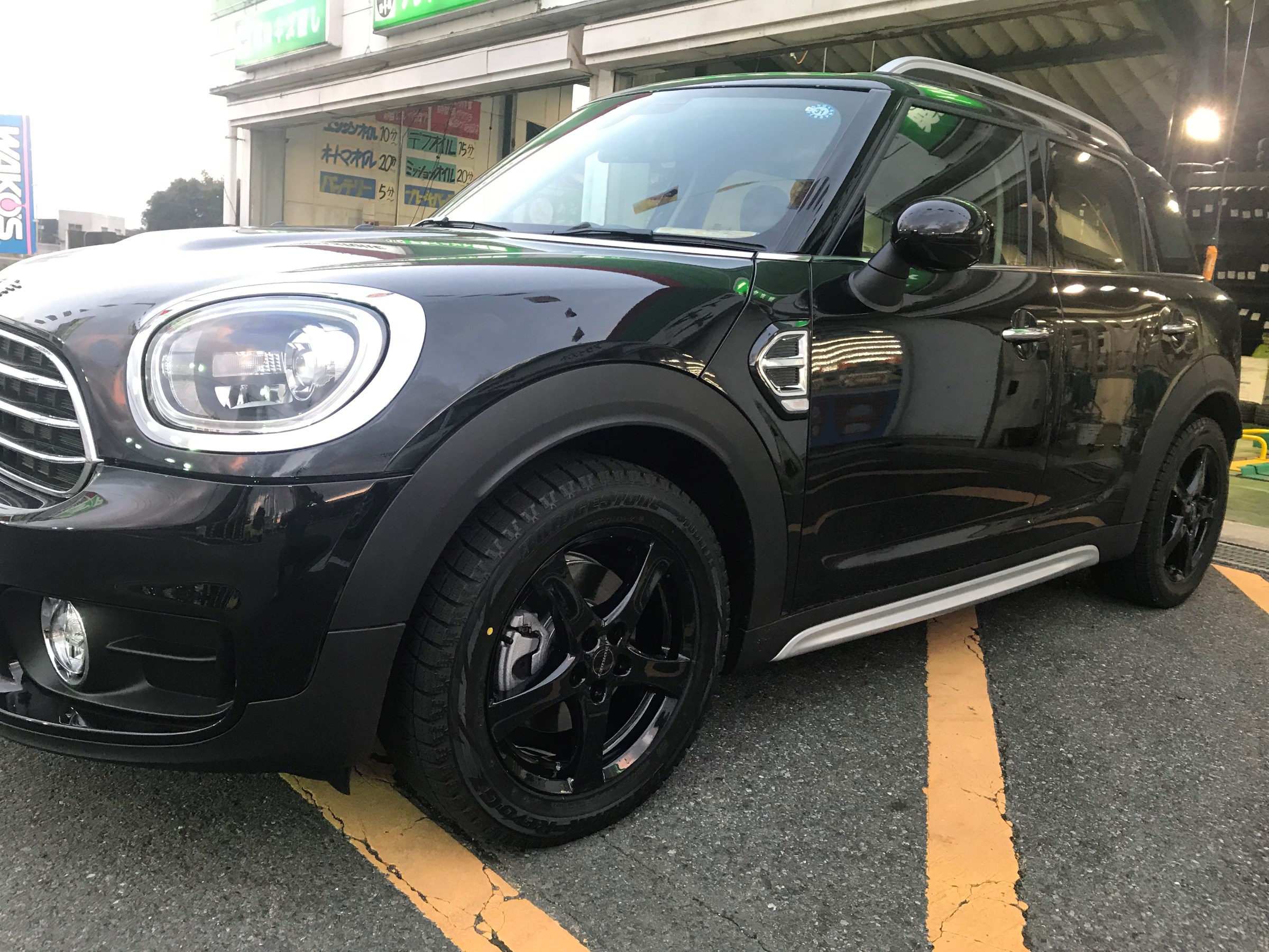 こちら岐阜県ですMINI クロスオーバーF60 ブリヂストンVRX3 16インチ