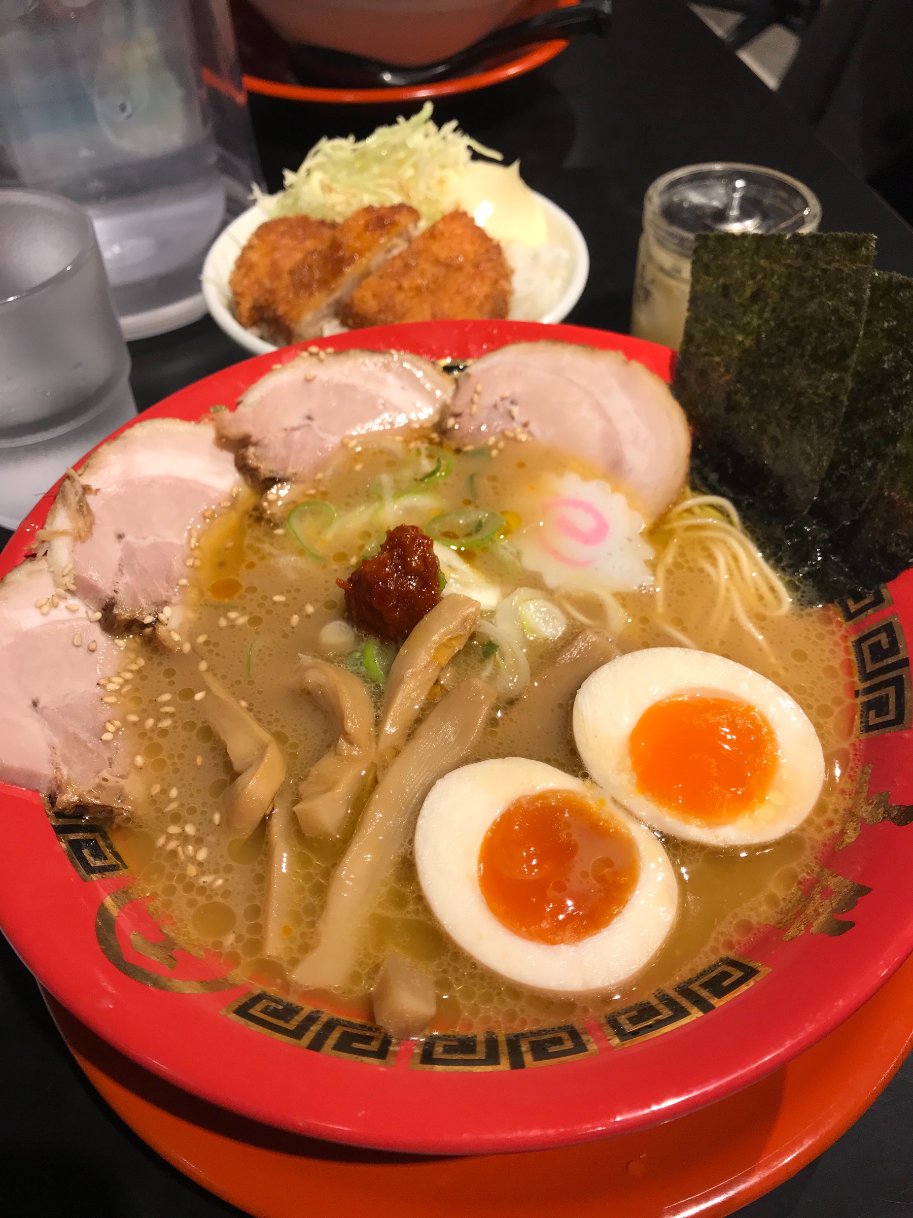無性にラーメンが食べたい スタッフ日記 タイヤ館 小松川 東京都のタイヤ カー用品ショップ タイヤからはじまる トータルカーメンテナンス タイヤ館グループ