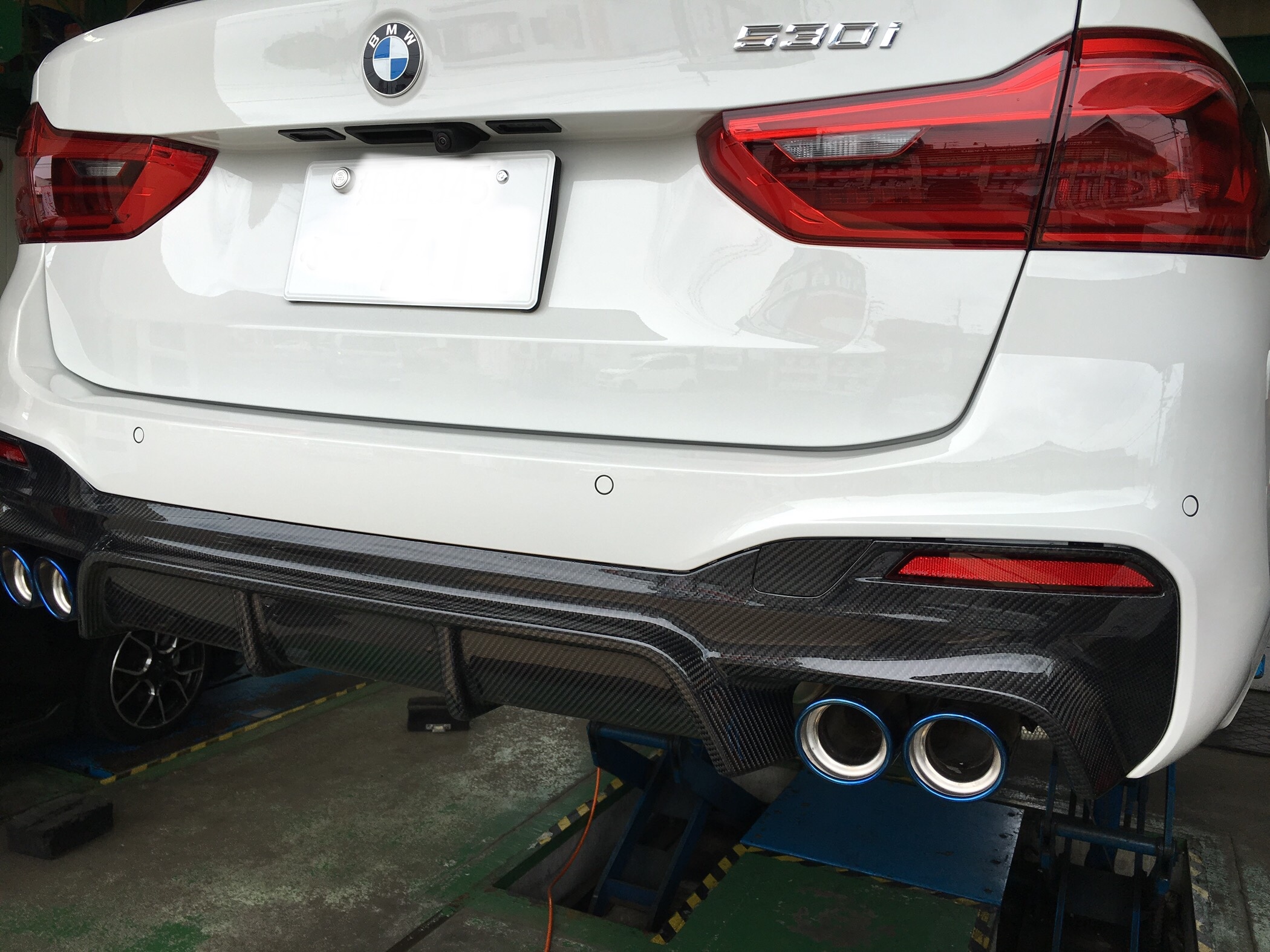 BMW E91 アーキュレー 出口チタンマフラー BMW E91 アーキュレー 出口