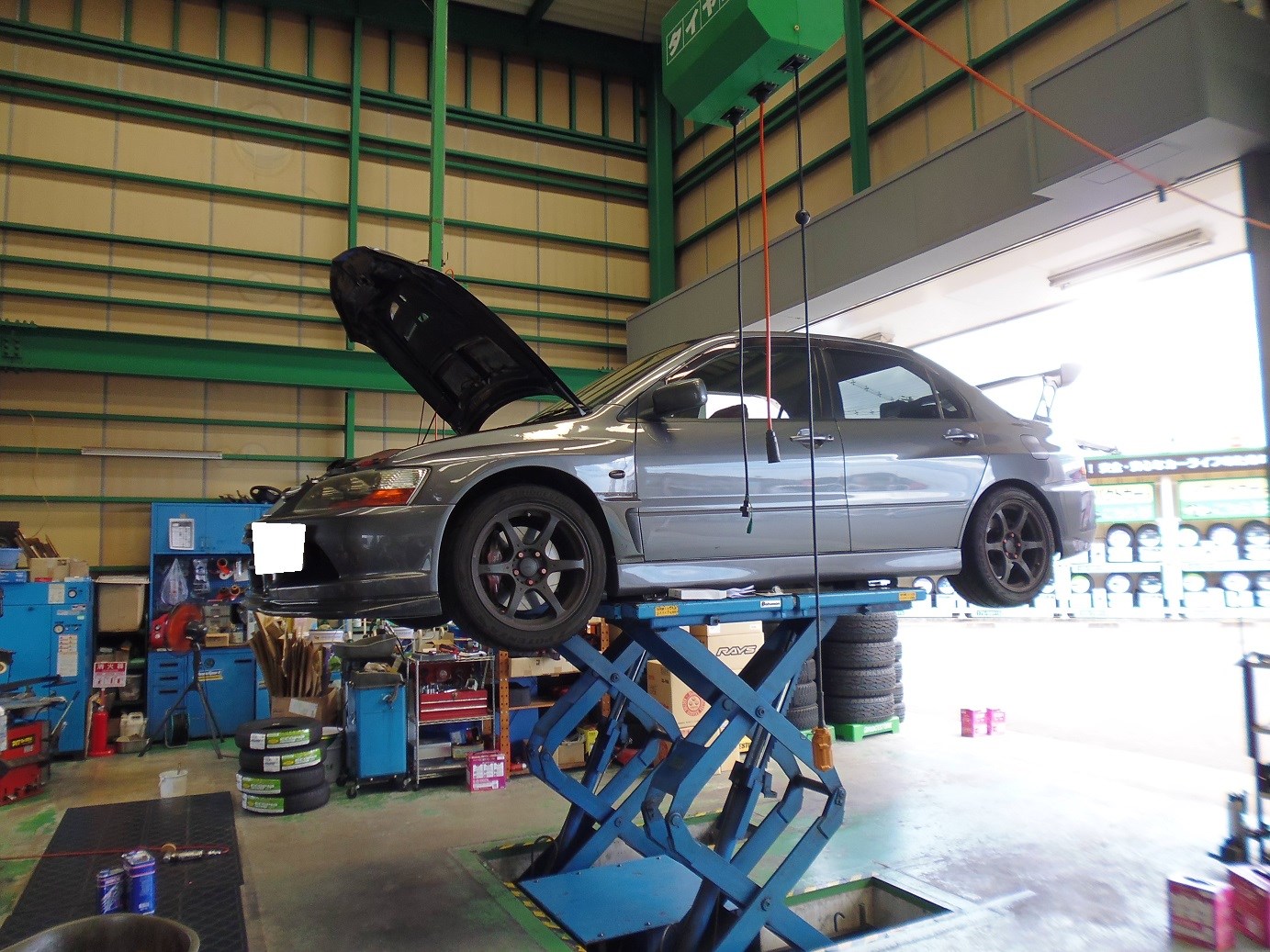 ランエボ オイルクーラーサーモスタット交換 三菱 ランサーエボリューション パーツ取付 各種用品取付 サービス事例 タイヤ館 加古川中央 兵庫県のタイヤ カー用品ショップ タイヤからはじまる トータルカーメンテナンス タイヤ館グループ