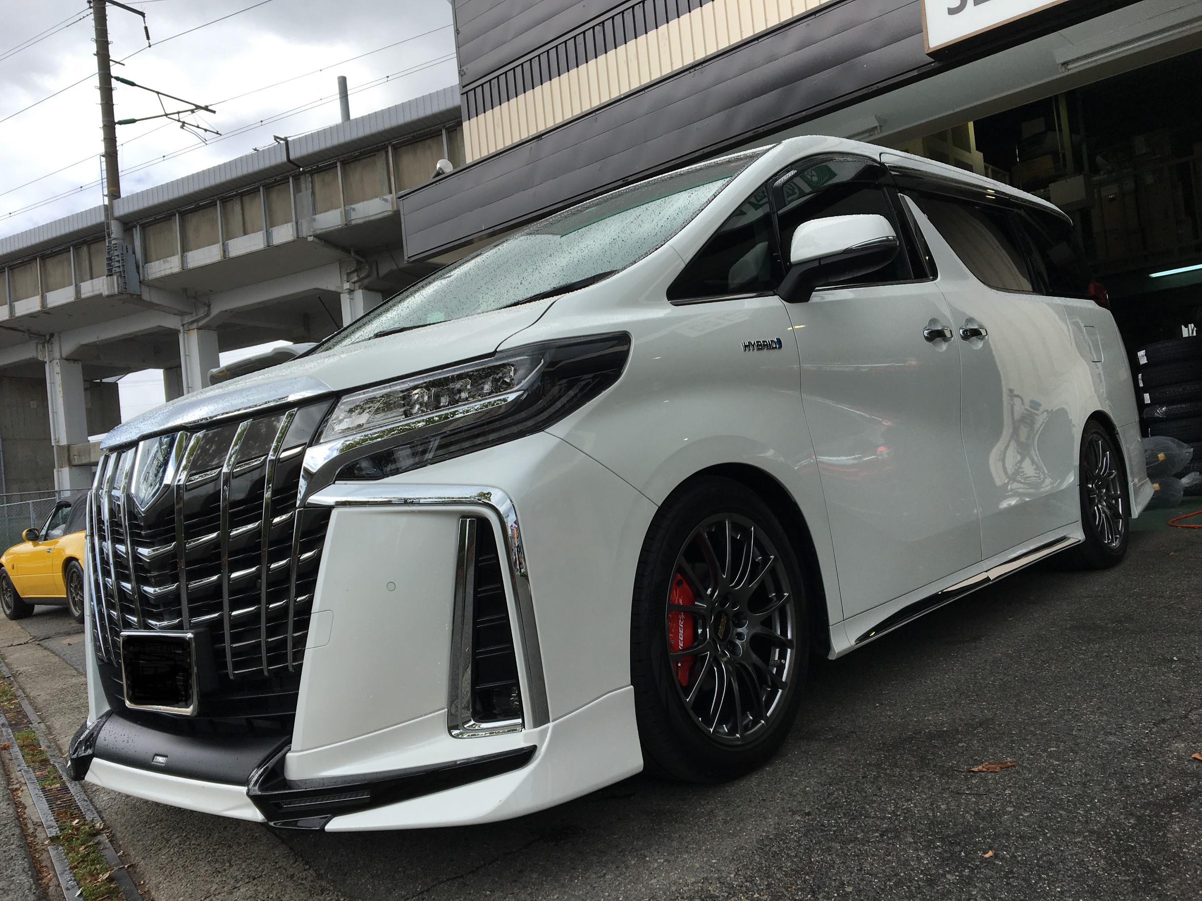 ☆トヨタ30アルファードハイブリッドにタイヤホイール車高調 ☆トヨタ30アルファードハイブリッドにタイヤホイール車高調