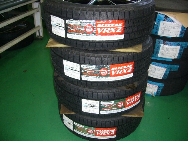 送料込☆新品ヨコハマ　スタッドレス　215/45R17☆プリウスカローラスポーツ プリウス パーツ情報 プリウス、ウィッシュ、カローラスポーツなどに