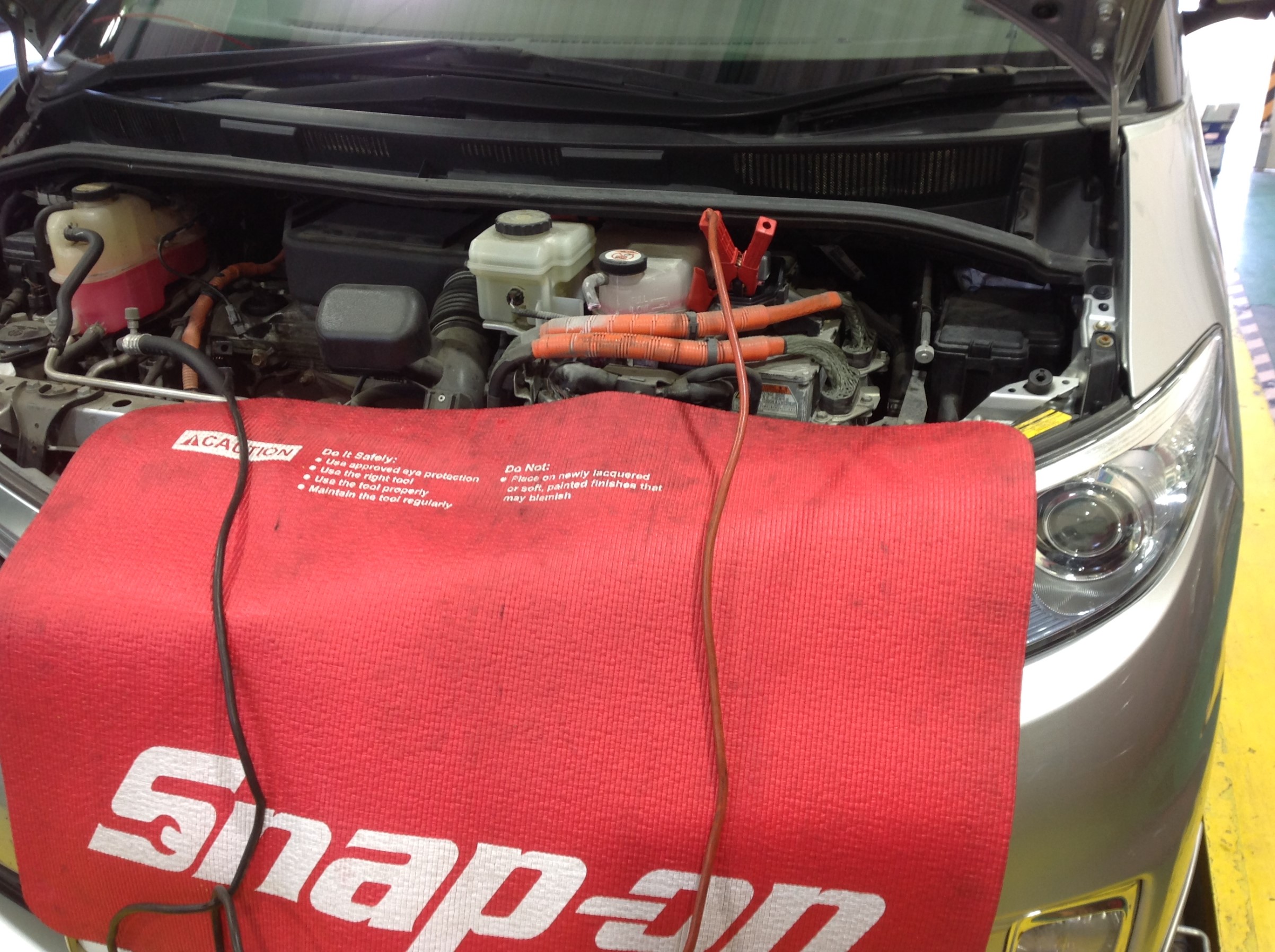 エスティマハイブリッド バッテリーサイズ