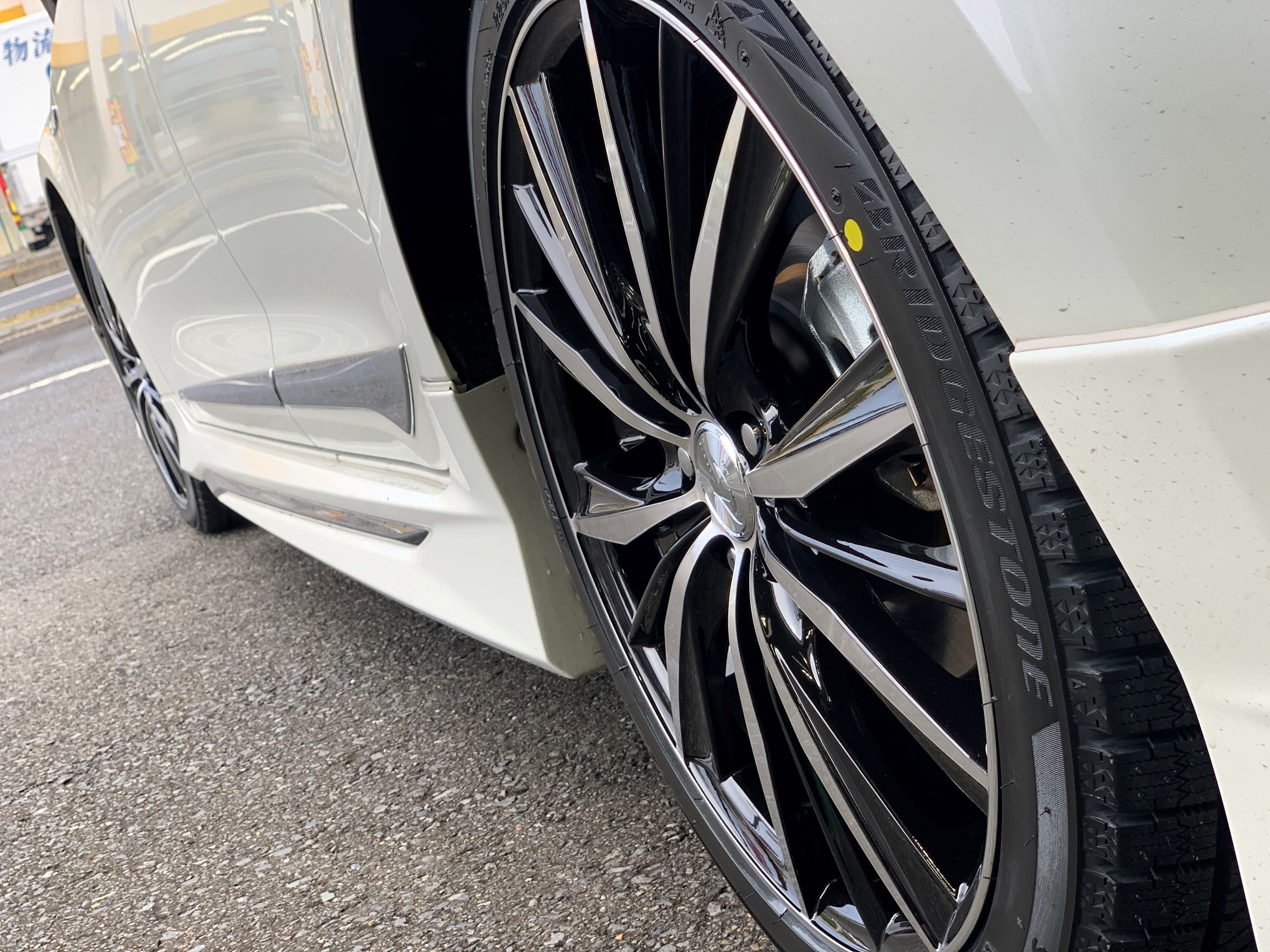 カローラスポーツHV レオニスVX | 店舗おススメ情報 | タイヤ館