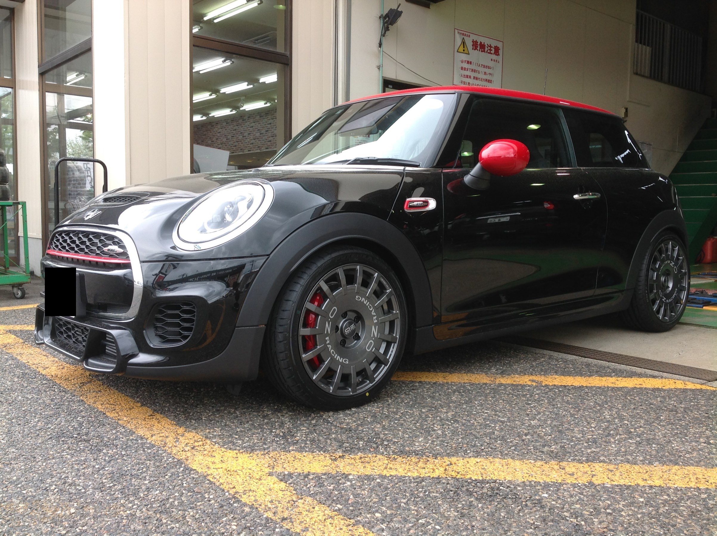 F56ミニ ジョンクーパーワークスインチアップ＆ローダウン。 | ミニ