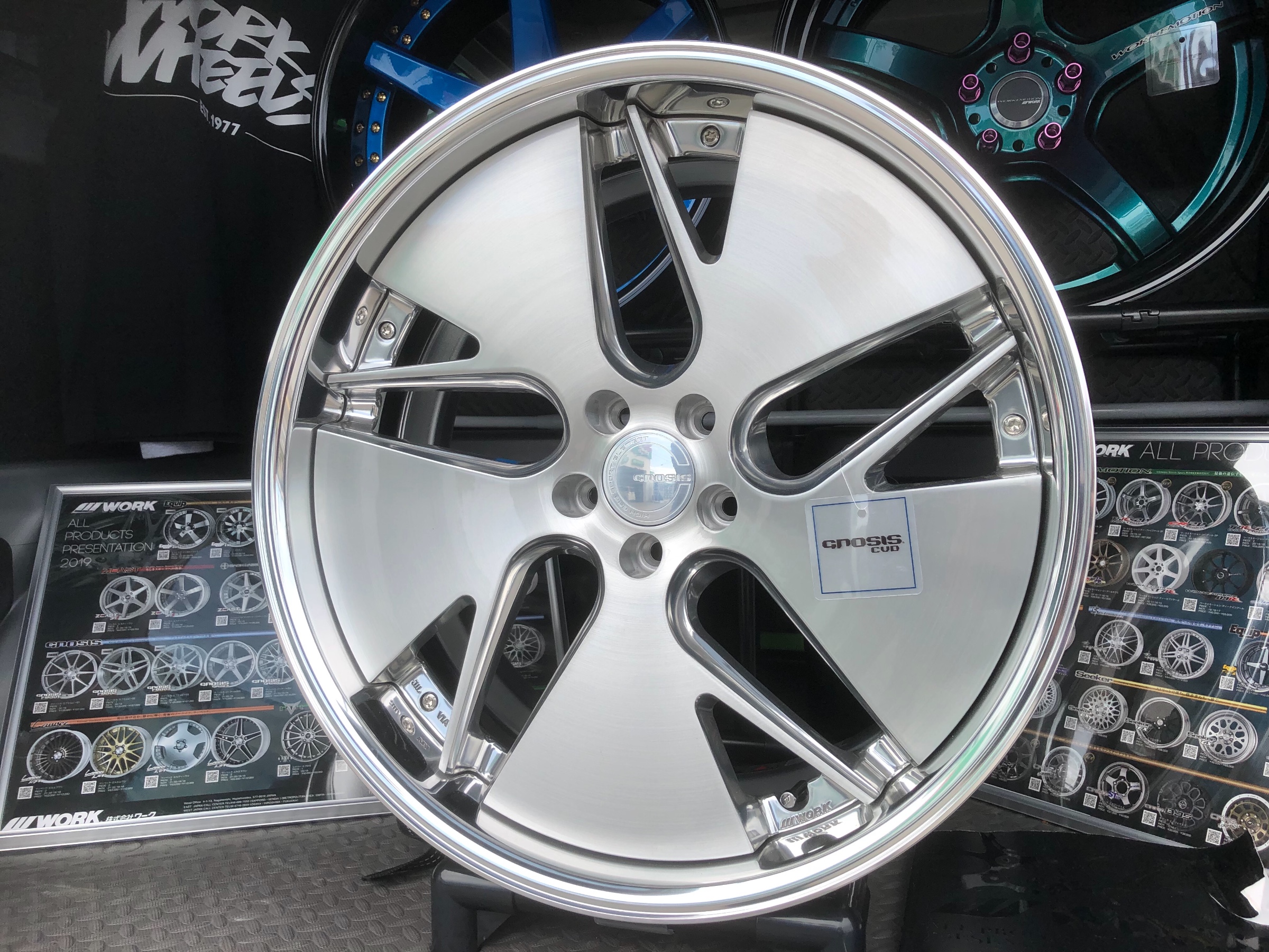 Work さん ホイール紹介車 ホイール 商品情報 タイヤ館 高知