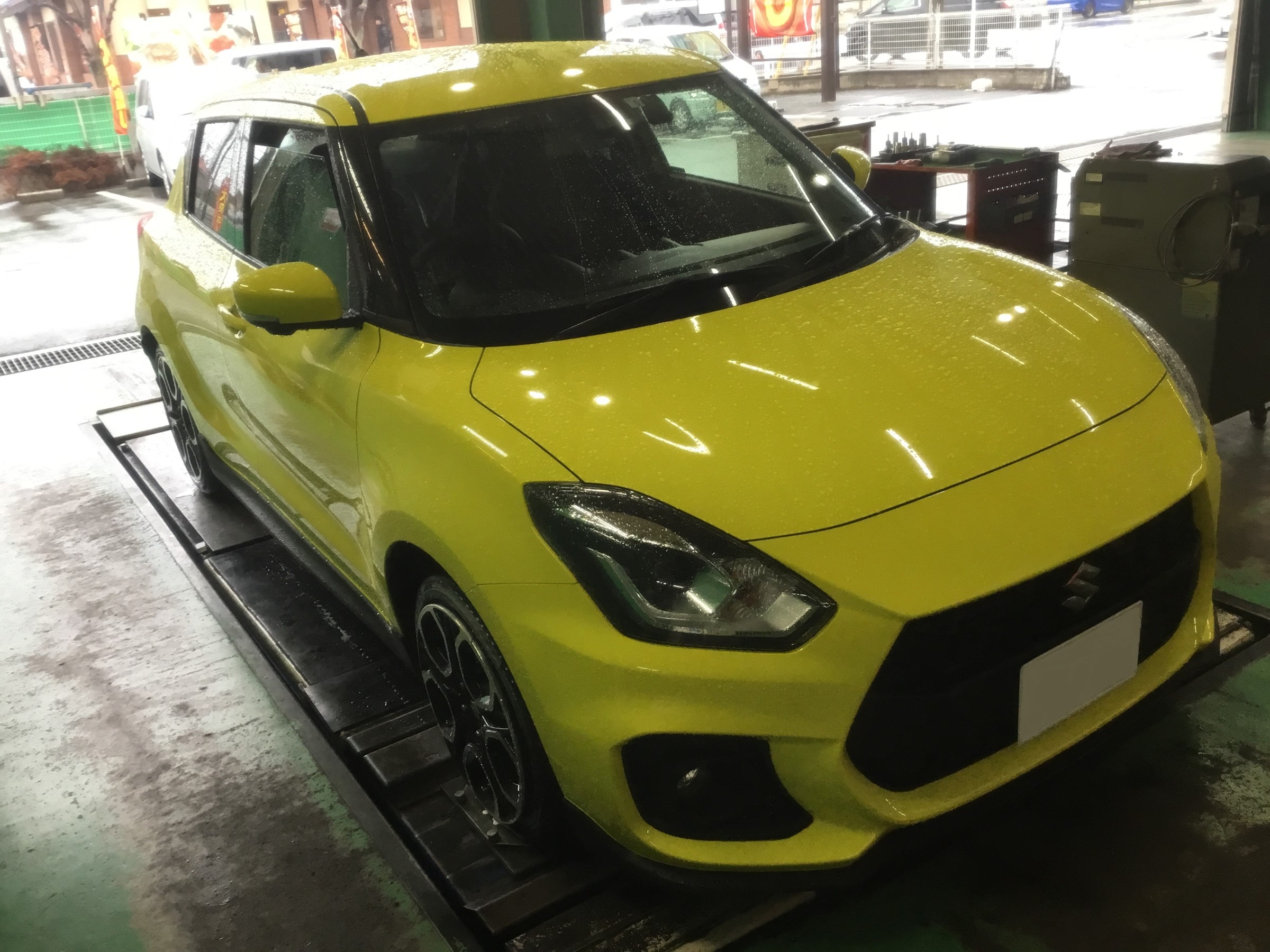 Zc33s型スイフトスポーツ タイヤ交換 アライメント調整 Tpms装着 スズキ スイフト スポーツ タイヤ タイヤ ホイール関連 4輪トータルアライメント調整 技術サービスブログ タイヤ館 鎌ヶ谷 千葉県のタイヤ カー用品ショップ タイヤからはじまる