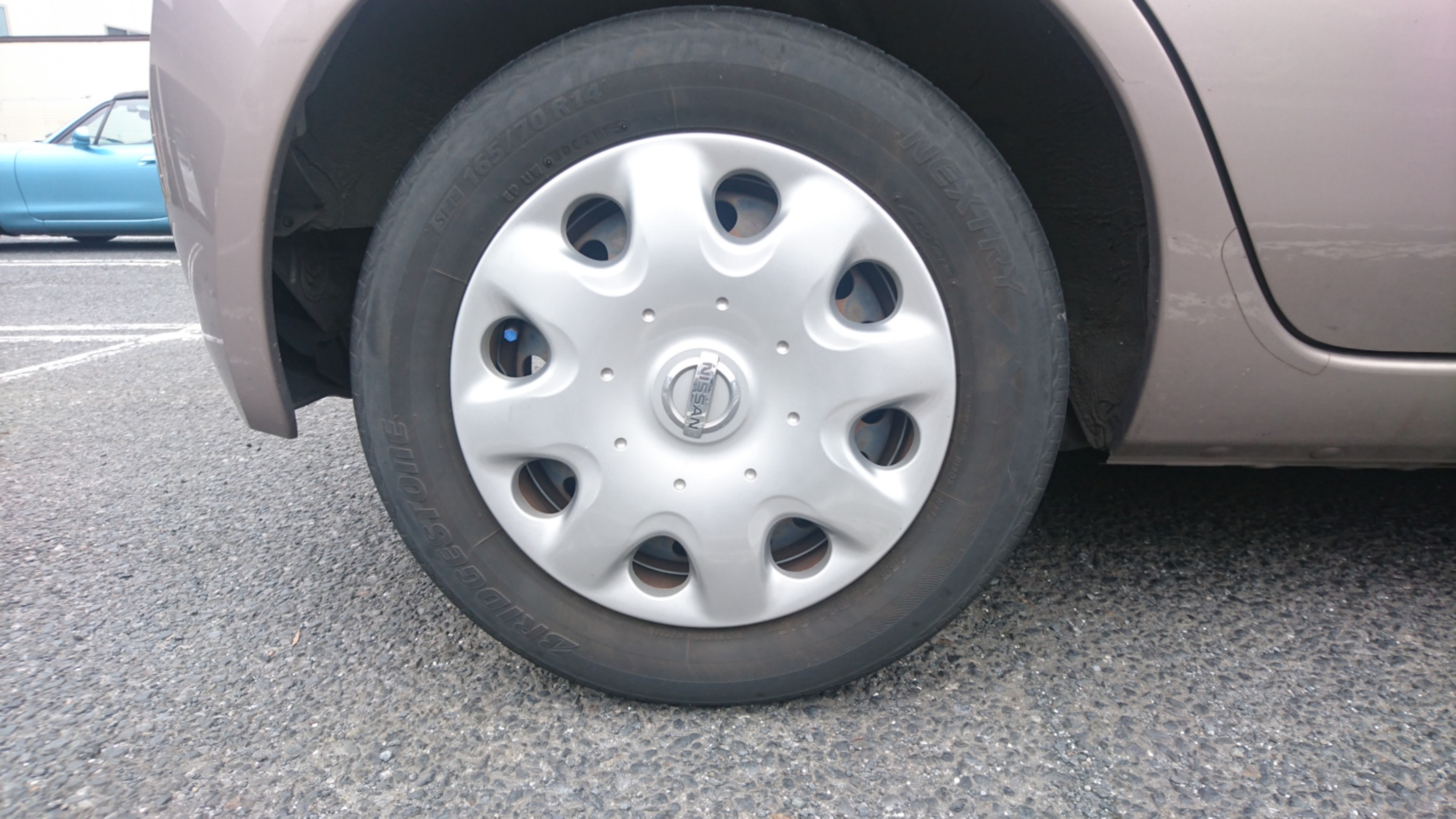 日産純正！タイヤホイール！マーチに装着しておりました。