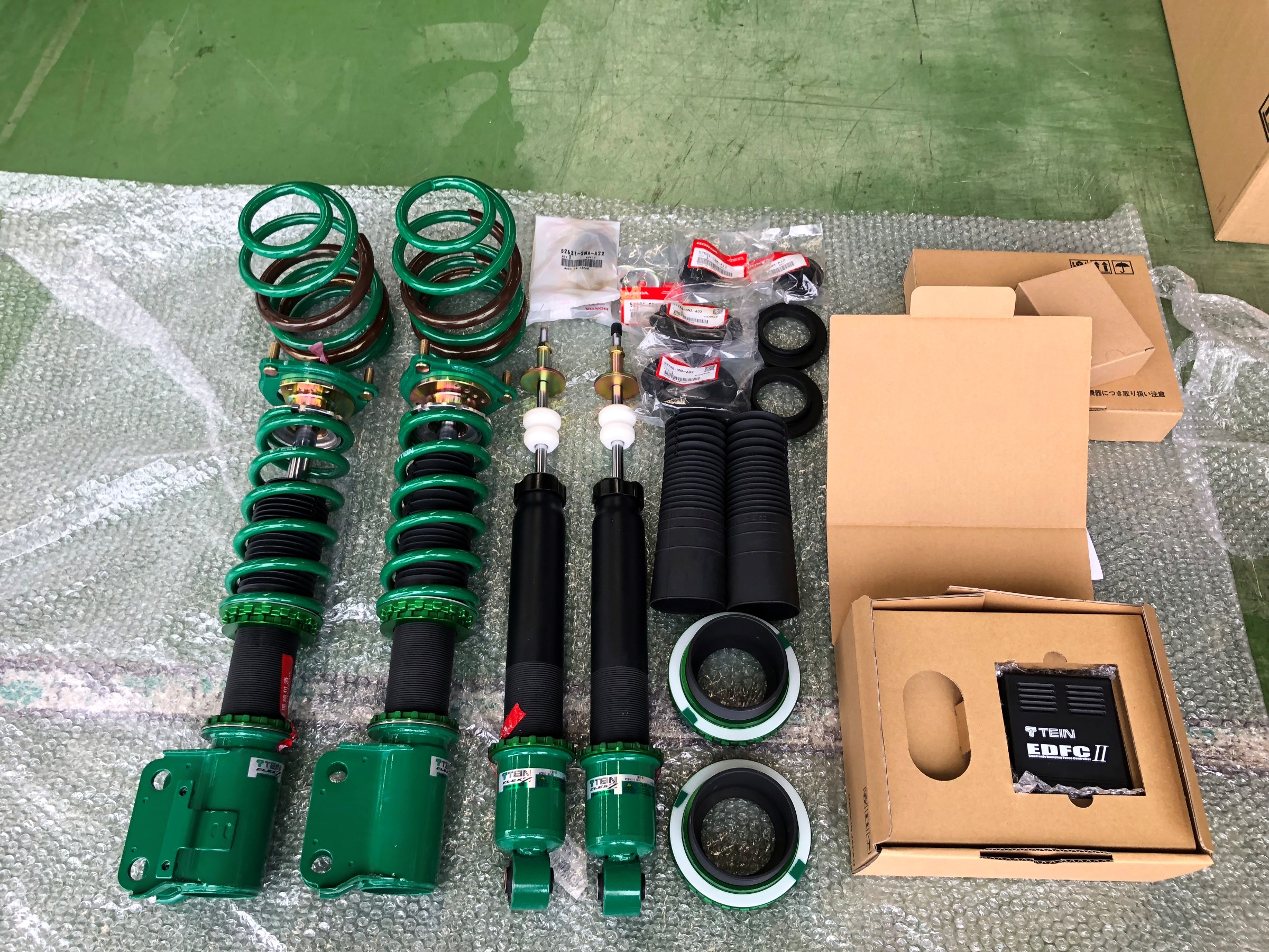 シビックタイプR FD2 TEIN車高調『 FLEX Z+EDFC 』 取り付け