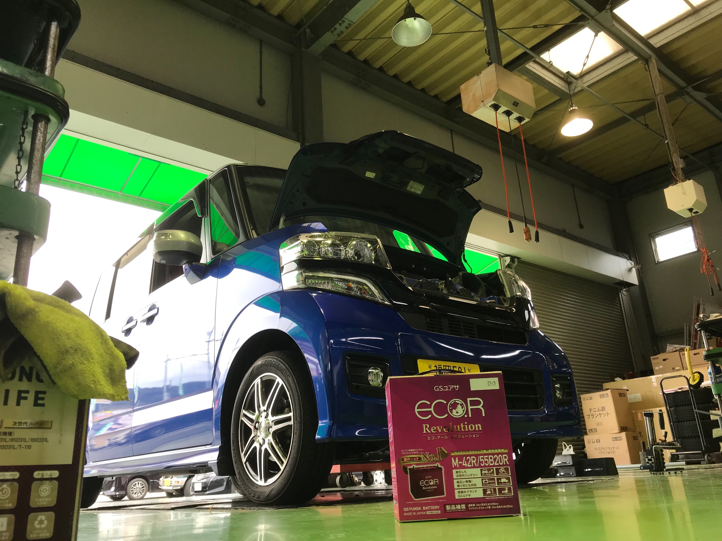 N Boxのバッテリー交換をしました ホンダ N Boxカスタム メンテナンス商品 その他 無料安全点検 技術サービス施工事例 タイヤ館 福岡東 タイヤからはじまる トータルカーメンテナンス タイヤ館グループ