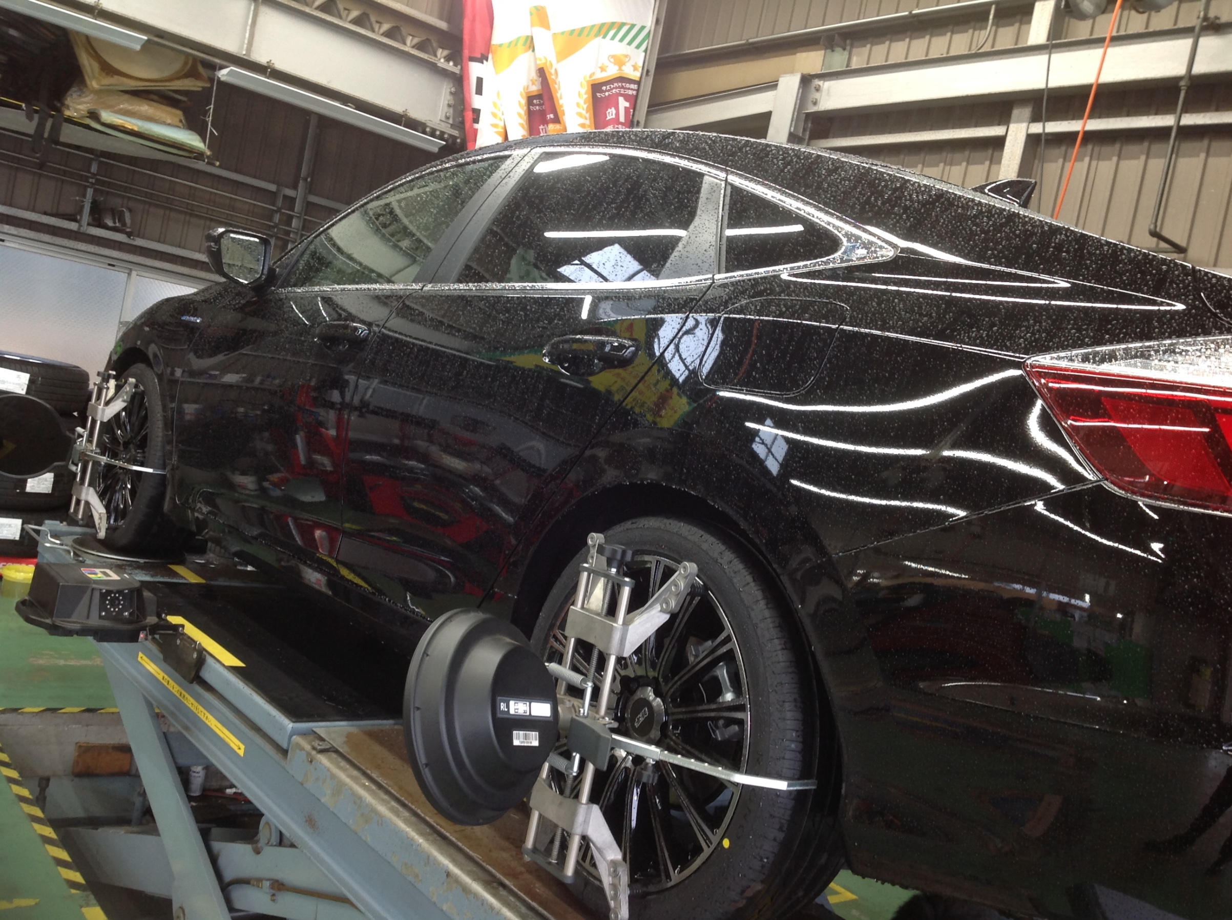 ホンダ・アコード (CR7)】アライメント調整 | 店舗おススメ情報