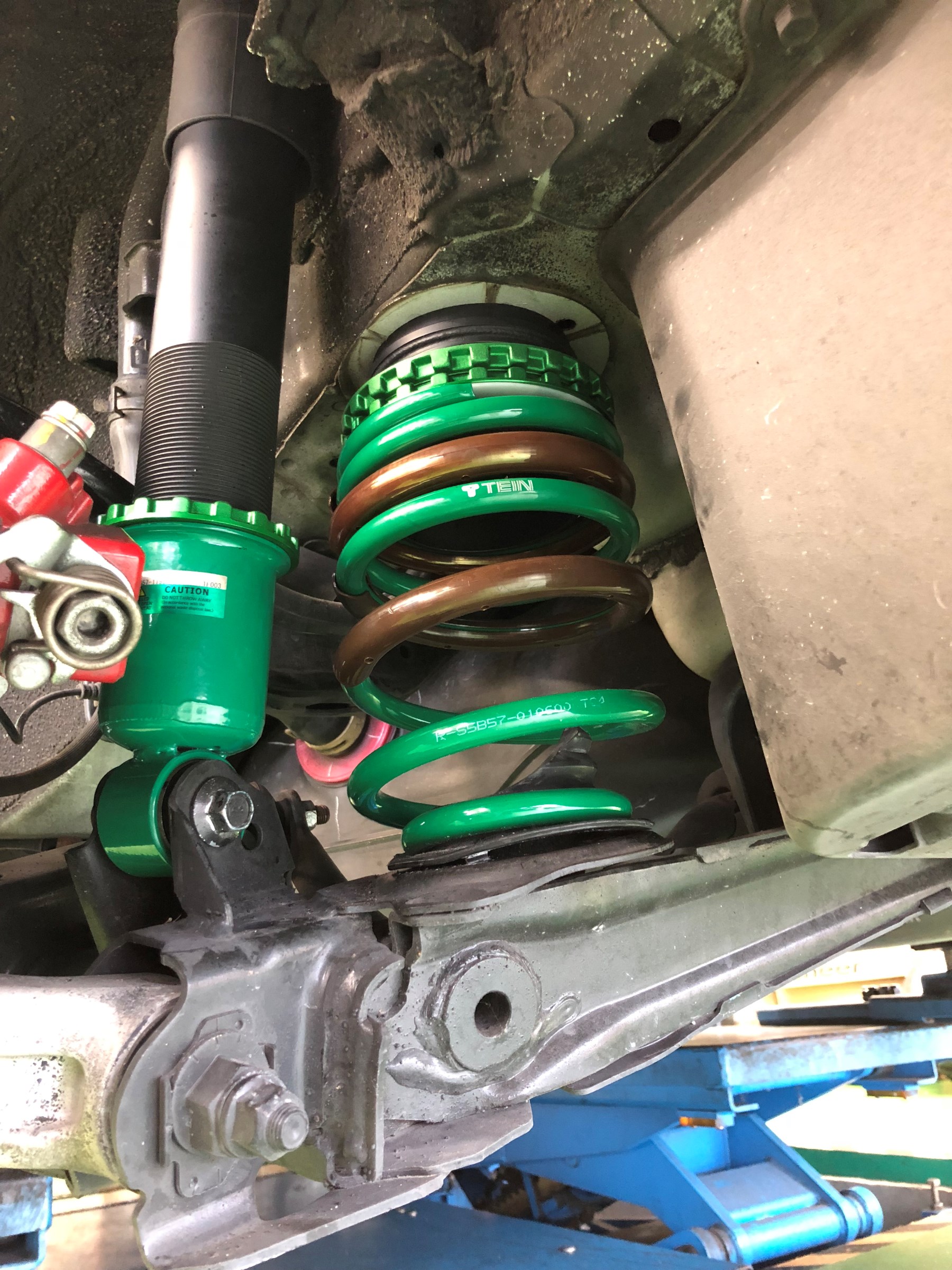 シビックタイプr Fd2 Tein車高調 Flex Z Edfc 取り付け ホンダ シビック その他 パーツ取付 サスペンション取付 スタッフ日記 タイヤ館 土山 タイヤからはじまる トータルカーメンテナンス タイヤ館グループ