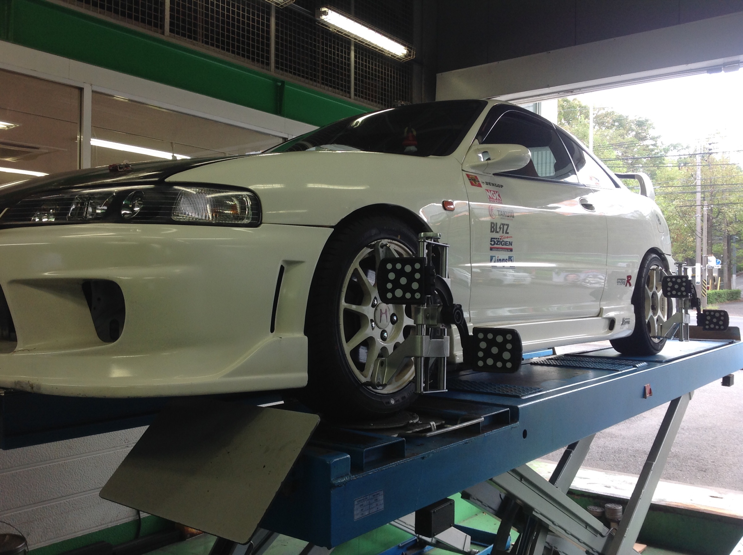 ホンダ Dc2 インテグラtyper アライメント ホンダ インテグラ タイプr タイヤ ホイール関連 John Bean こだわり3dアライメント 予約制となっております お電話下さい サービス事例 タイヤ館 ジャパン宮前 神奈川県のタイヤ カー用品ショップ タイヤから