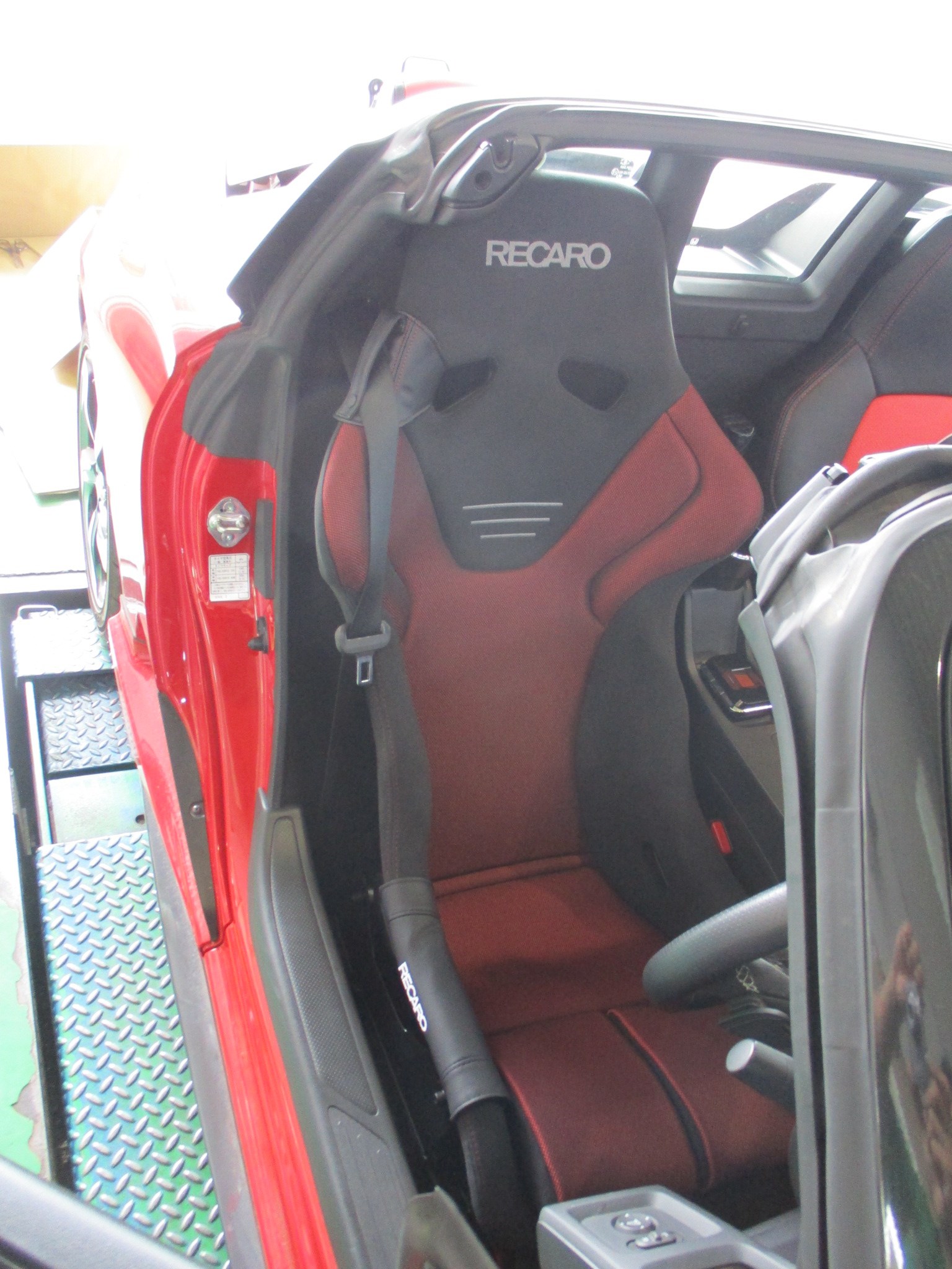 レカロシート取り付けました ホンダ S660 その他 パーツ取付 各種用品取付 茅ヶ崎店の日記 タイヤ館 茅ケ崎 神奈川県のタイヤ カー用品ショップ タイヤからはじまる トータルカーメンテナンス タイヤ館グループ
