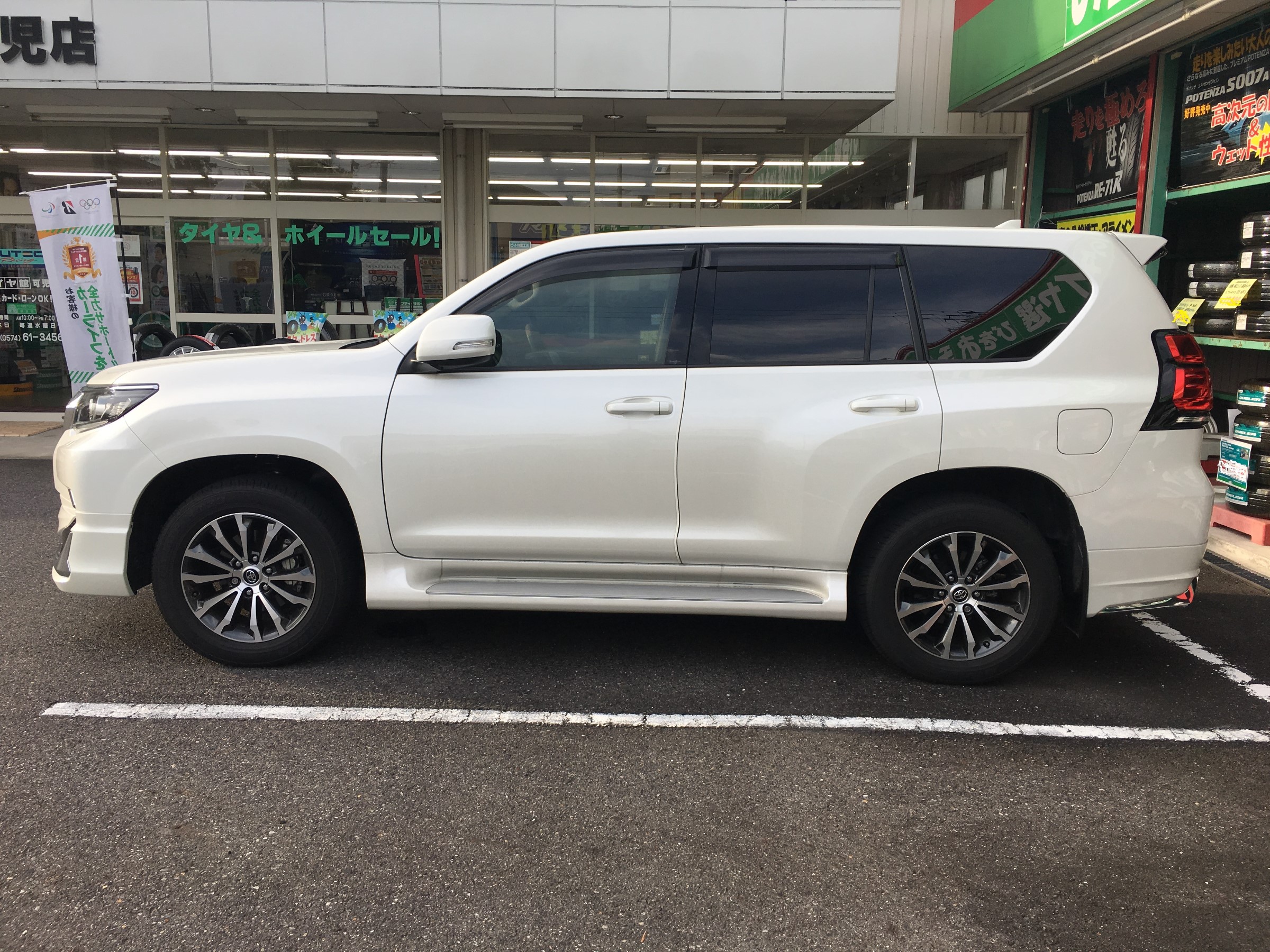150プラド 車高調 ブリッツ（ローダウン）-