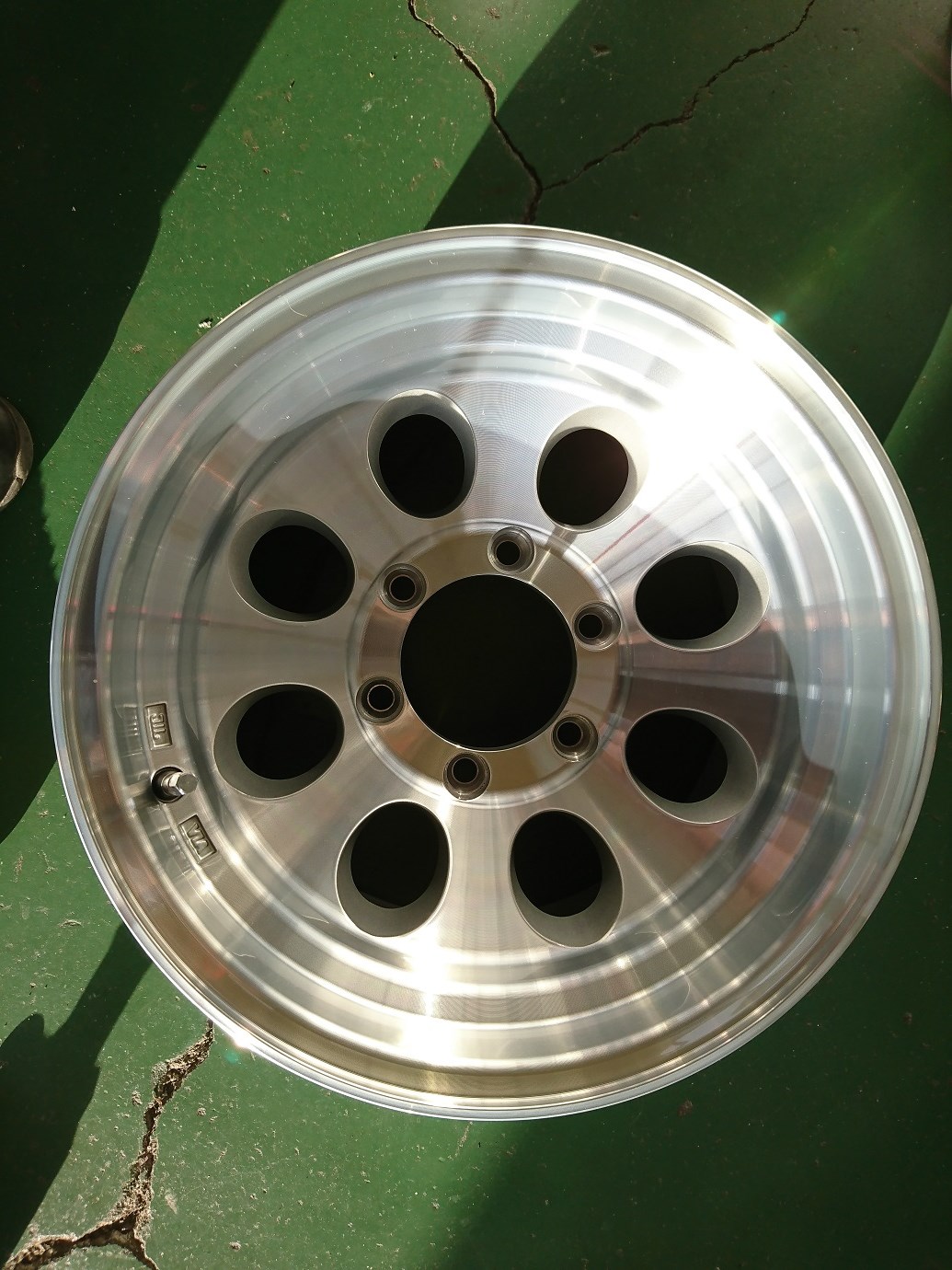 日産サファリ Y60 純正ホイール 15×7JJ ＆ タイヤ 31×10.50R15