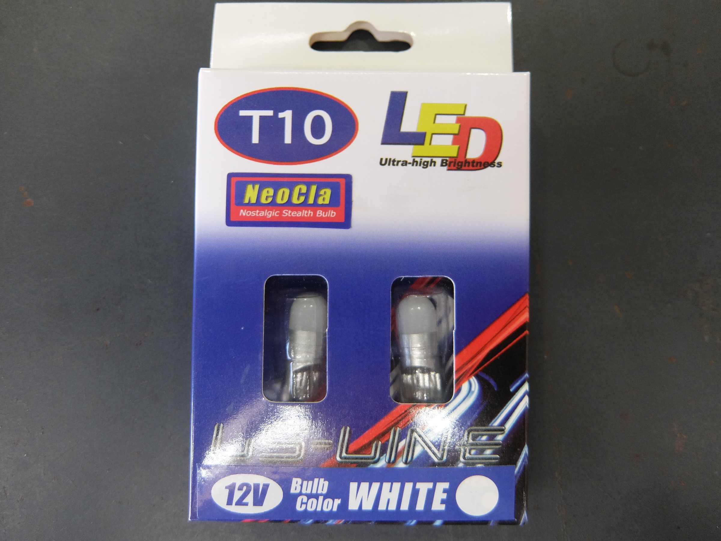 トヨタ アイシス Zgm10 車幅灯ledに交換 トヨタ アイシス その他 カー用品取付 Hid Led 電球取付 サービス事例 タイヤ館 うしく上柏田 茨城県のタイヤ カー用品ショップ タイヤからはじまる トータルカーメンテナンス タイヤ館グループ