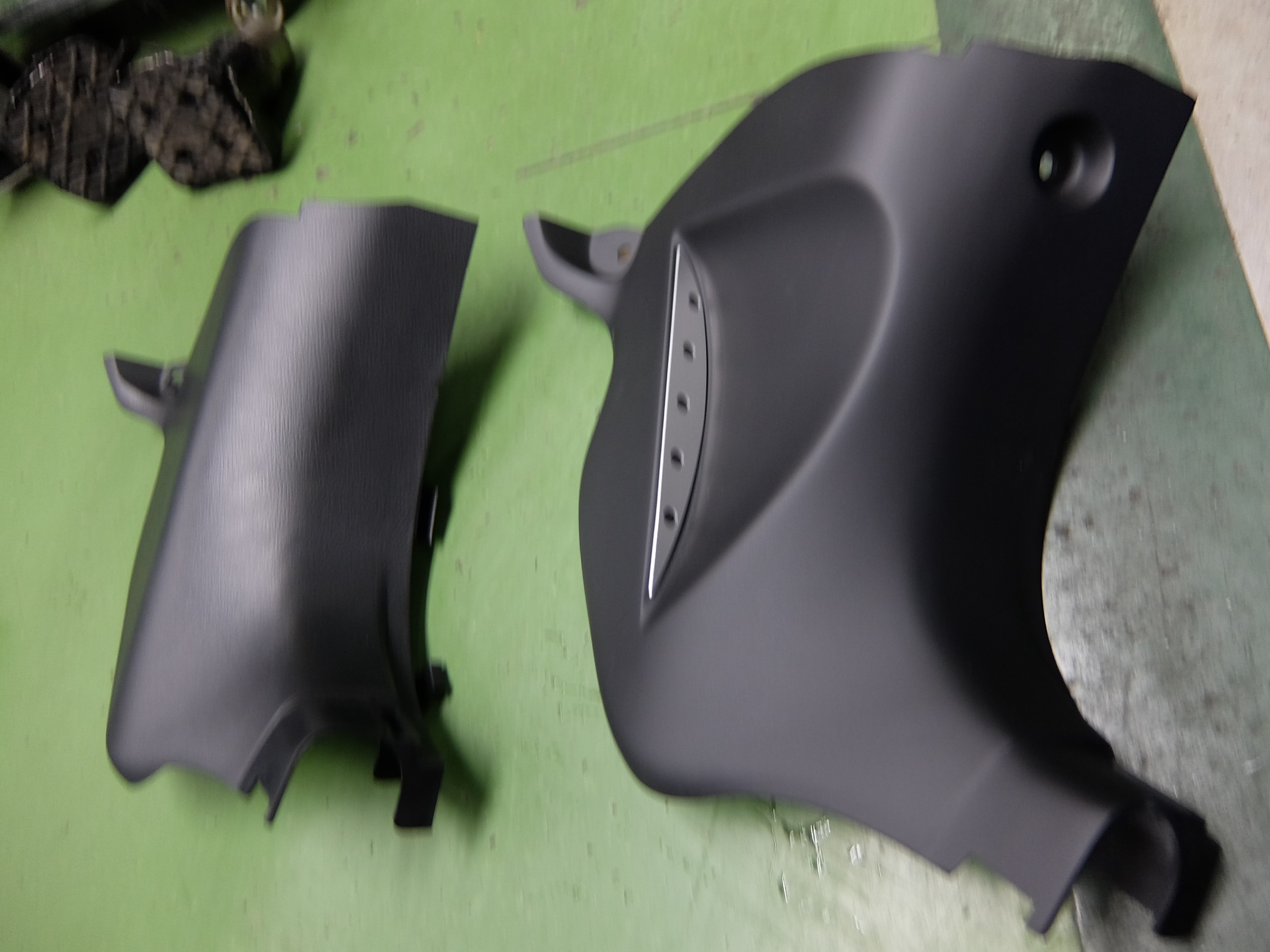 マツダ・CX－5・KF】アクセルペダル用右足フットレストの