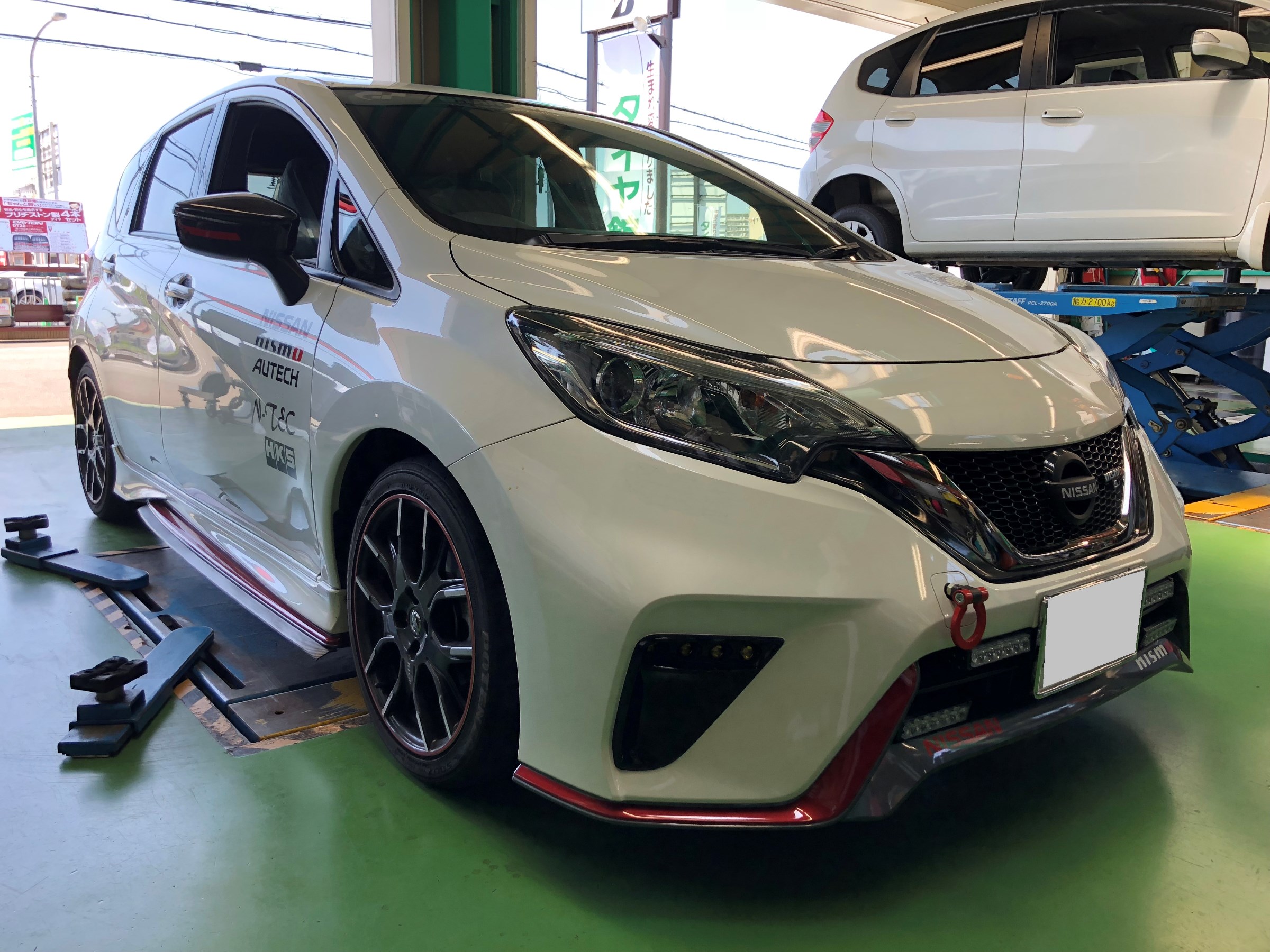 Note Nismos E12改 Tein ストリートアドバンスz 取付 日産 ノートnismo その他 パーツ取付 足回り関係取付 スタッフ日記 タイヤ館 土山 タイヤからはじまる トータルカーメンテナンス タイヤ館グループ